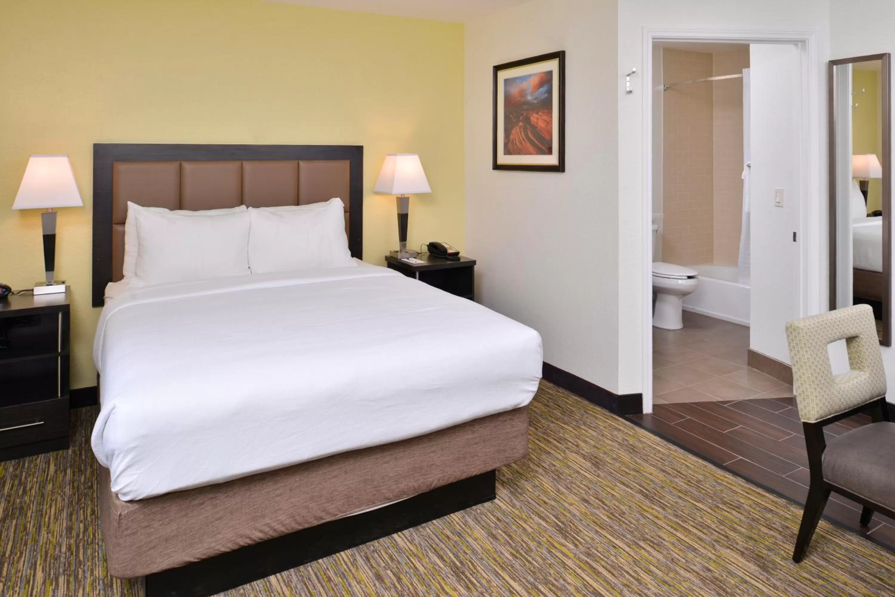 Photo of the whole room, Bed in Candlewood Suites Beaumont by IHG