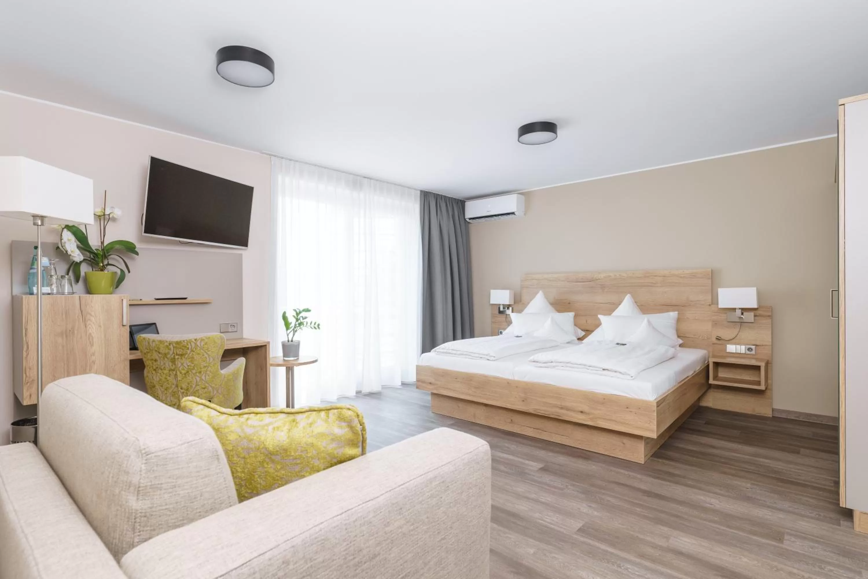 Bed in Hotel Forsthaus Grüna Betreibergesellschaft mbH