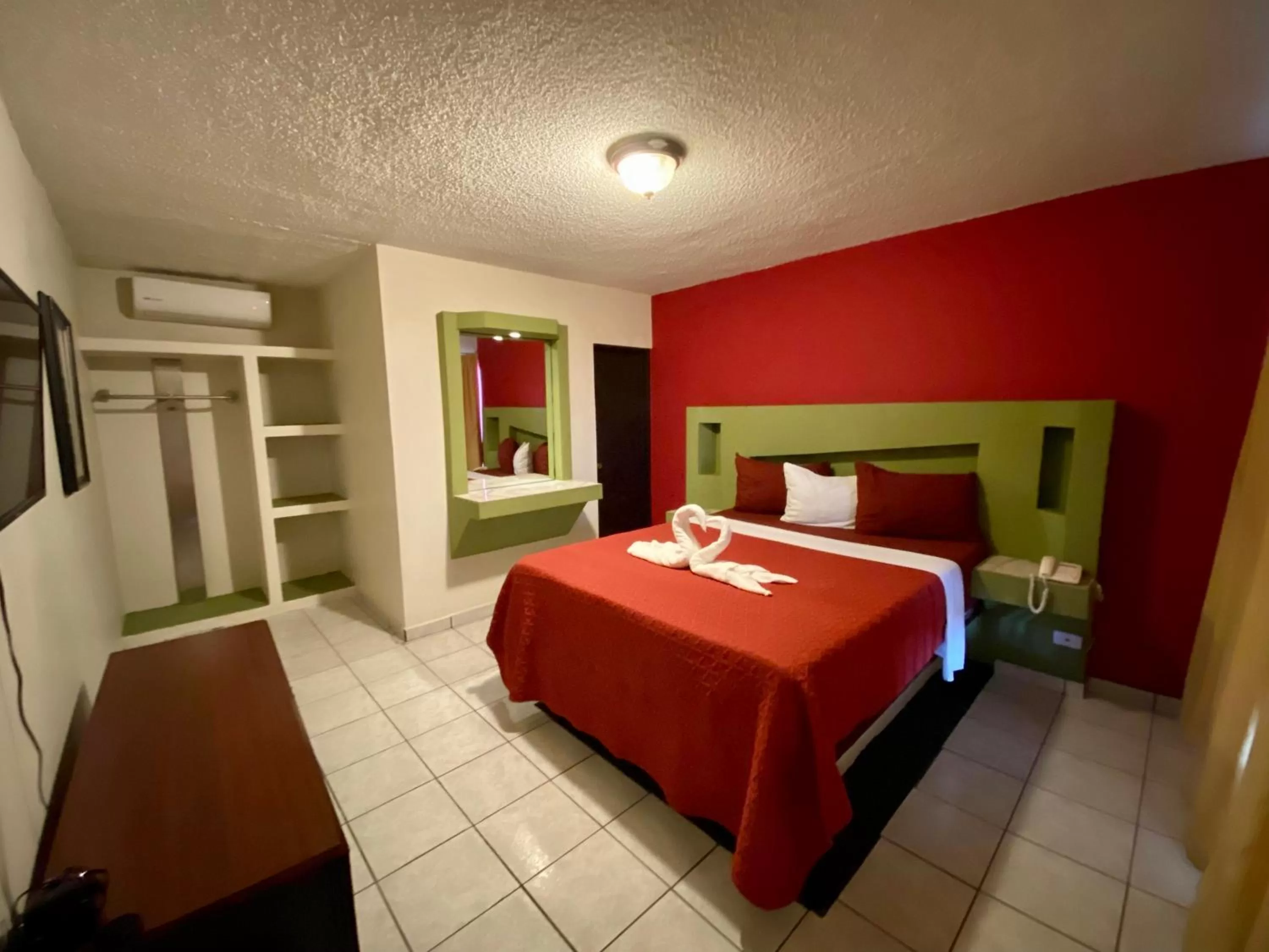 Photo of the whole room in Hotel Los Altos