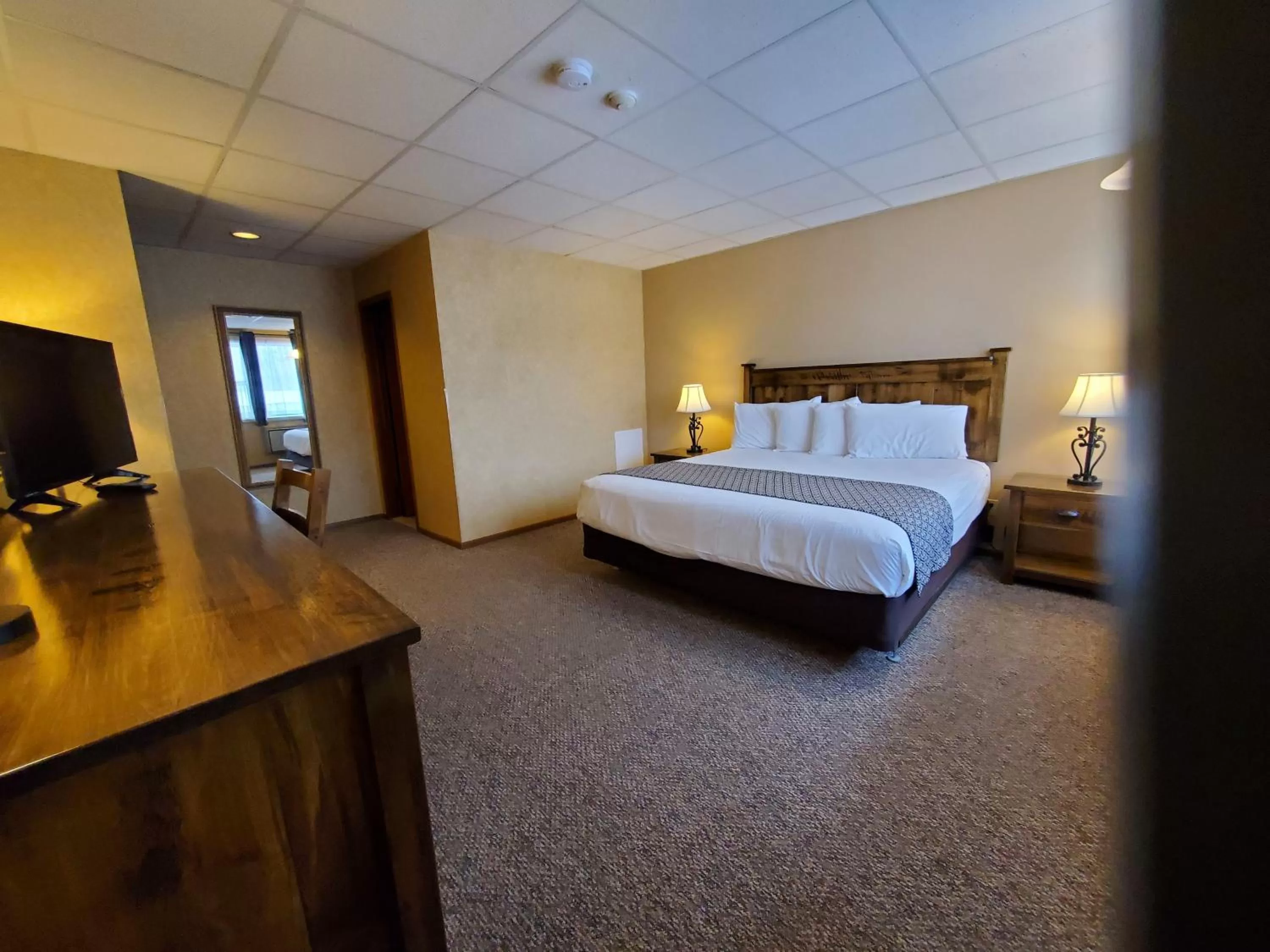 Property building, Bed in Bayside Resort, Lake George NY