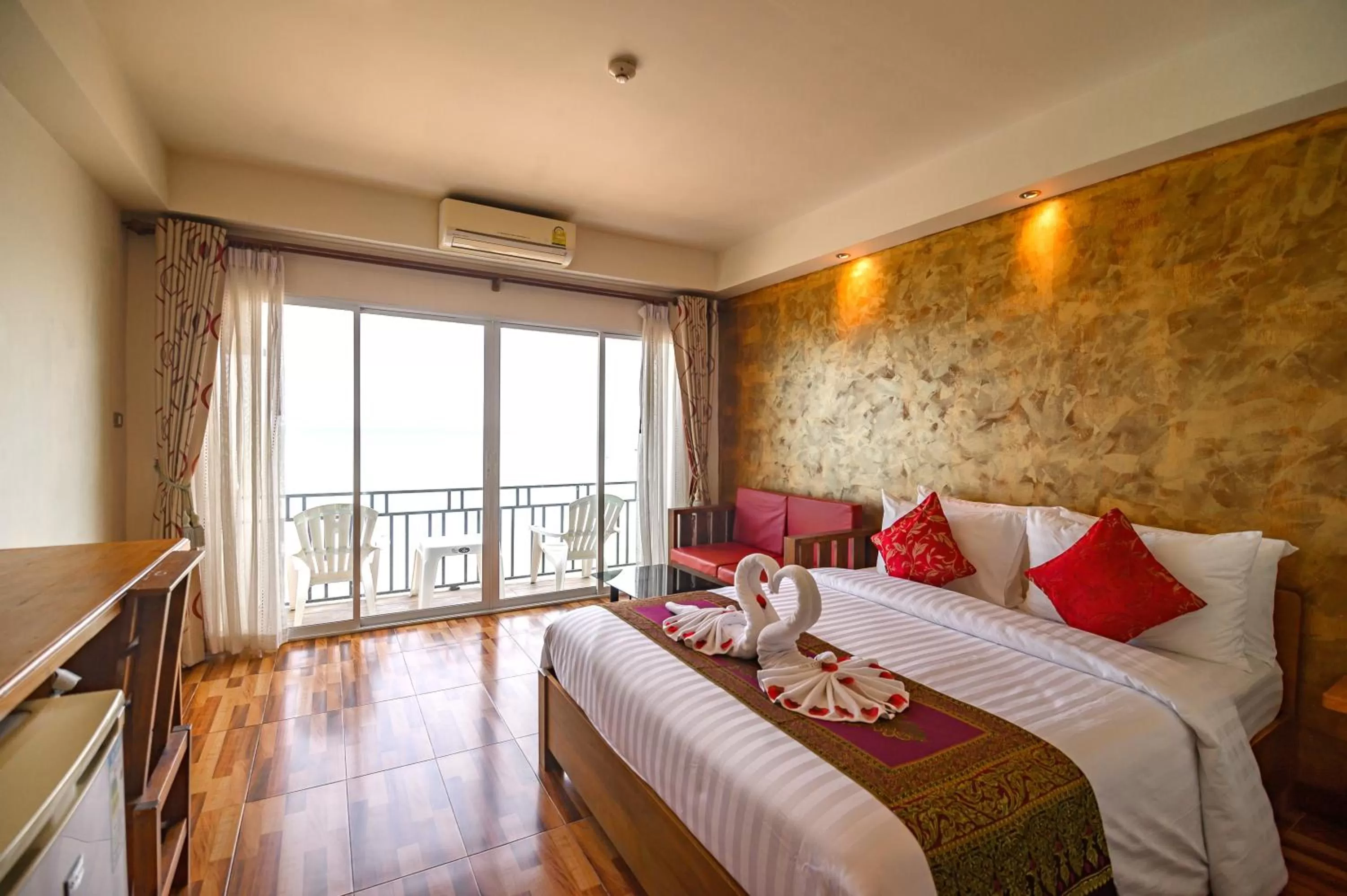 Balcony/Terrace, Bed in The Lord Nelson Hotel