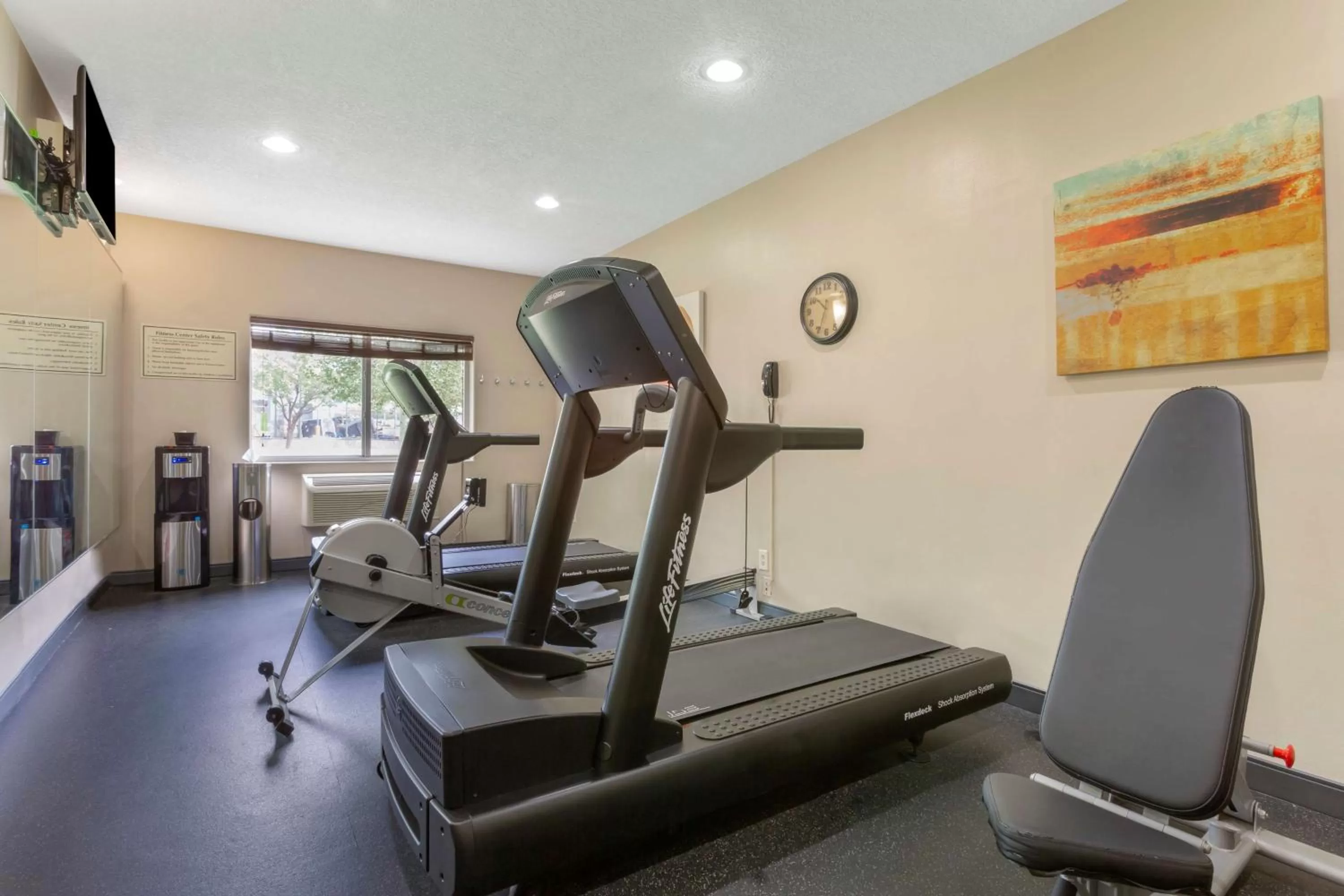 Spa and wellness centre/facilities in Best Western Plus the Four Corners Inn
