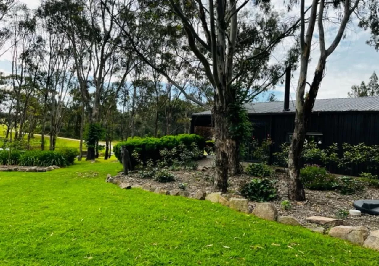 Granite Gardens Cottages & Lake Retreat