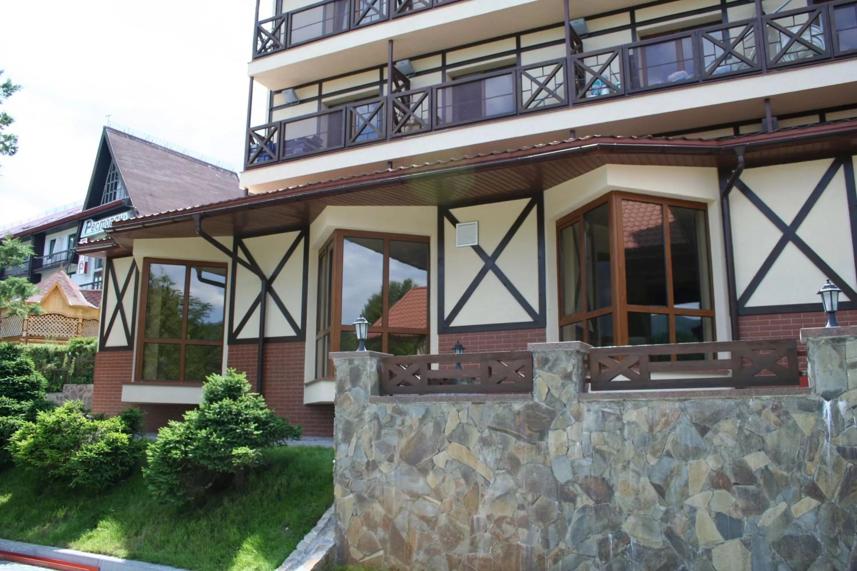 Property building in Edelweiss