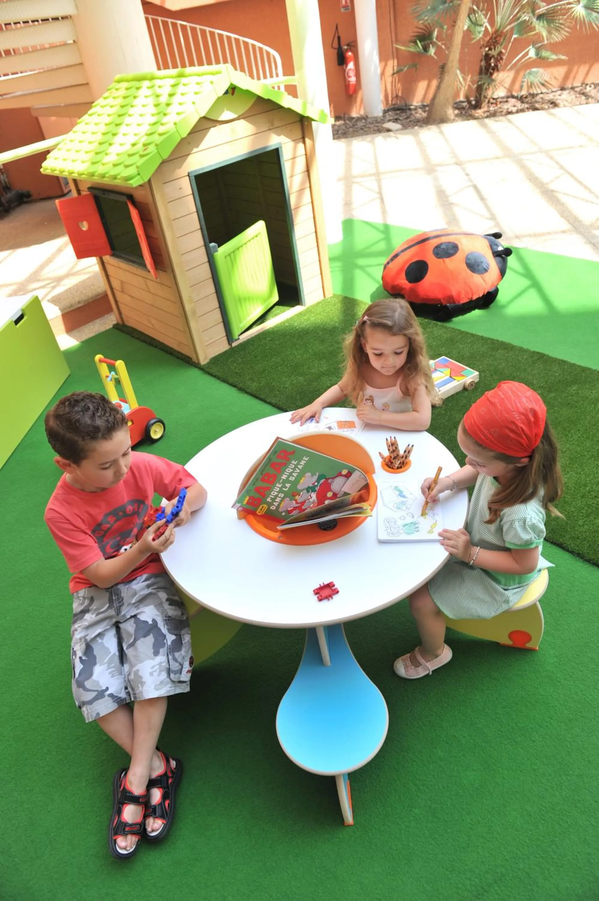 Children play ground in Hôtel Arles Plaza