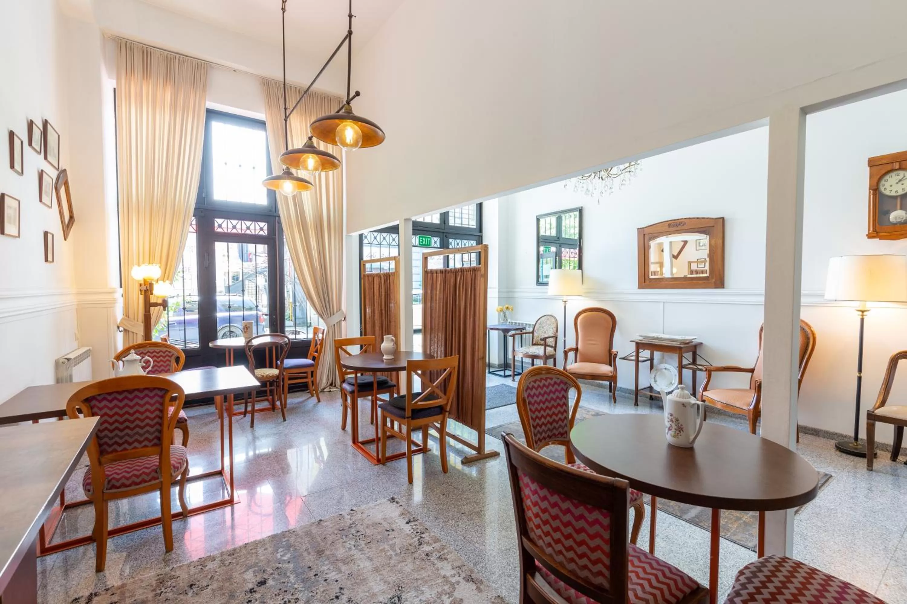 Lobby or reception in Hotel N16