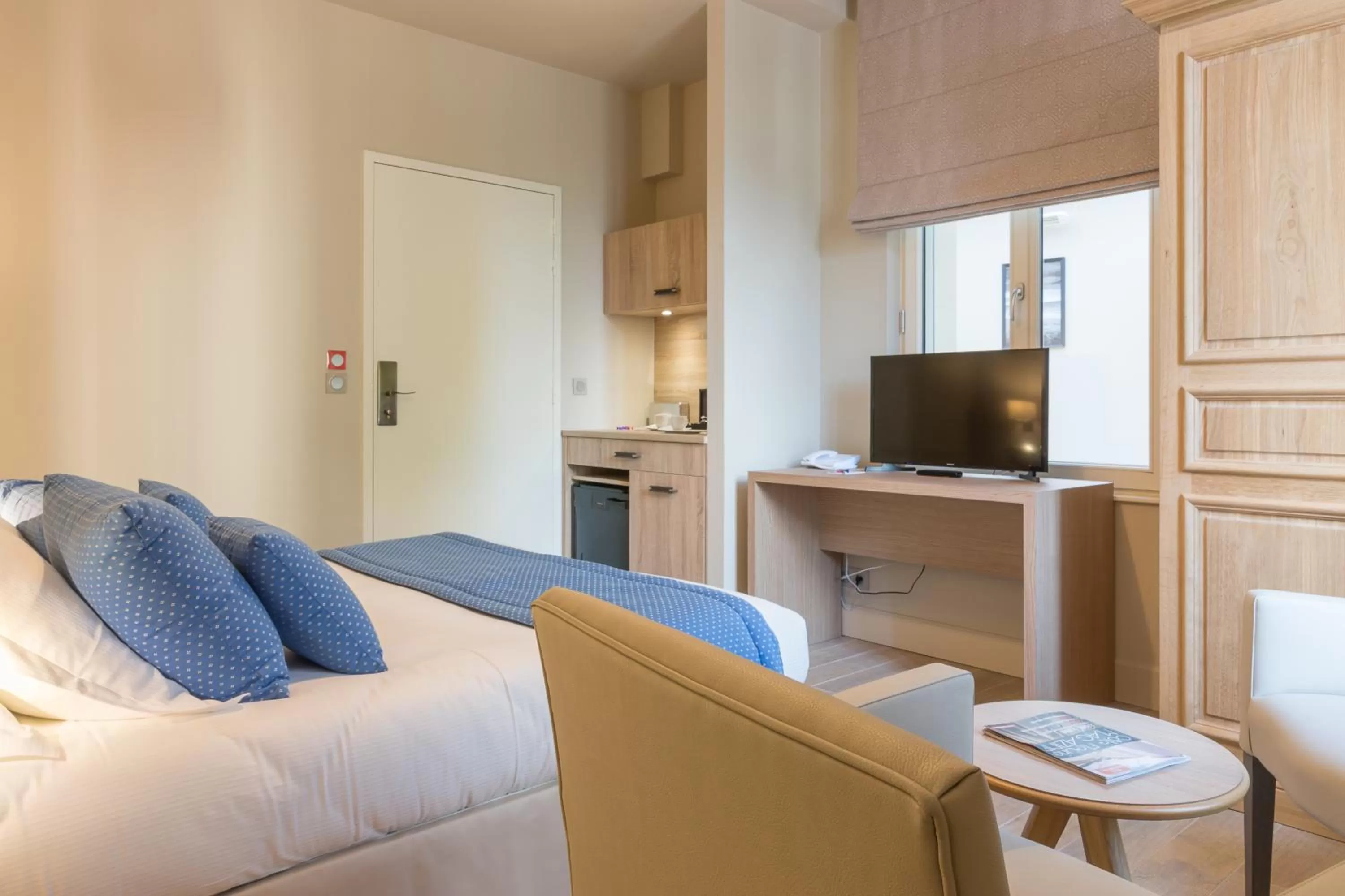 Bedroom, Bed in Villa Odette