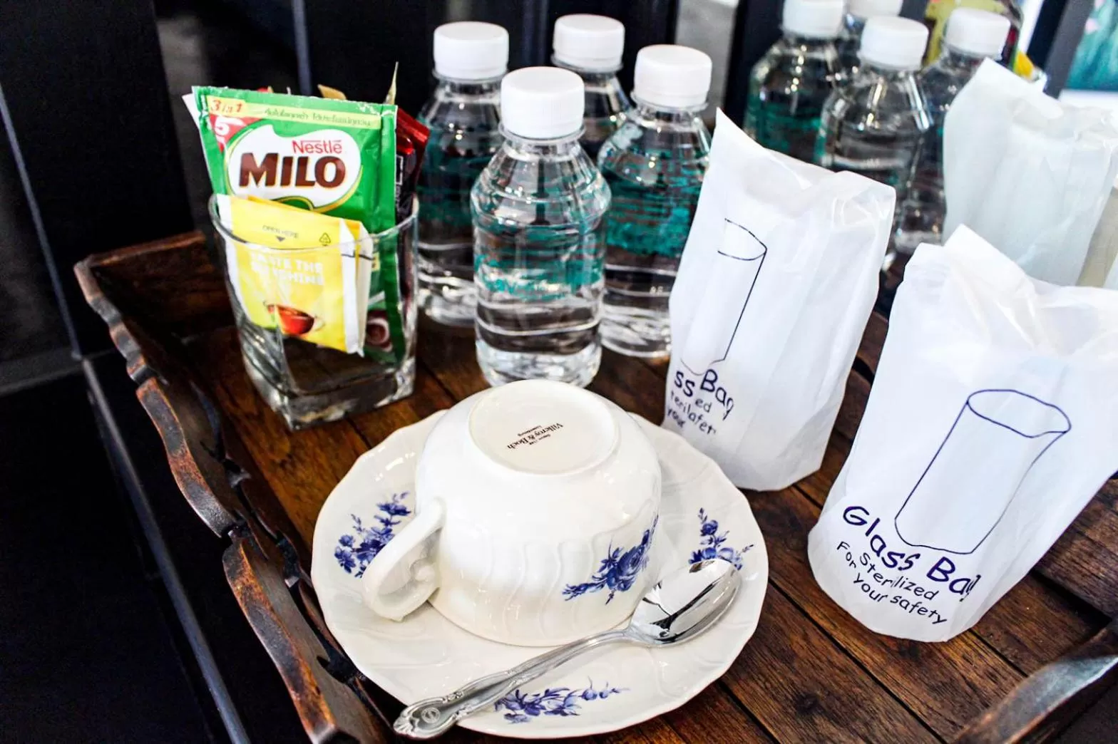 Drinks in Vlodge House