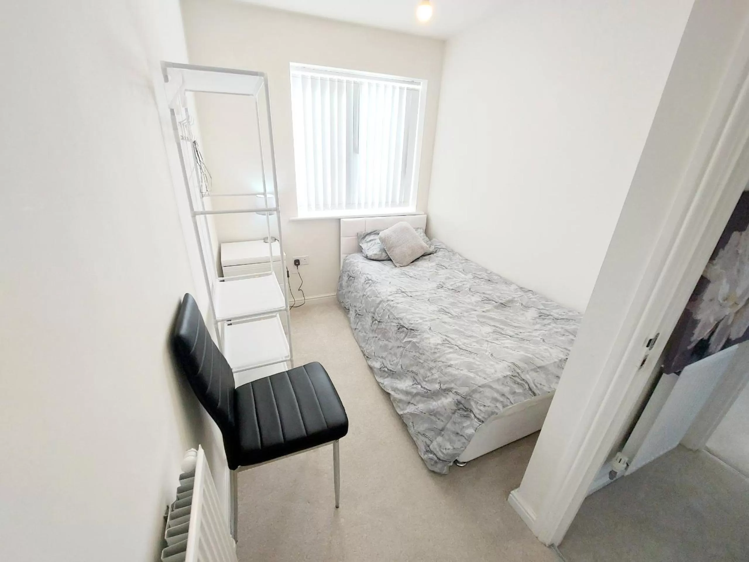 Bedroom, Bed in 3-BED HOME, FULL KITCHEN, ENSUITE, in TELFORD OAKENGATES KETLEY
