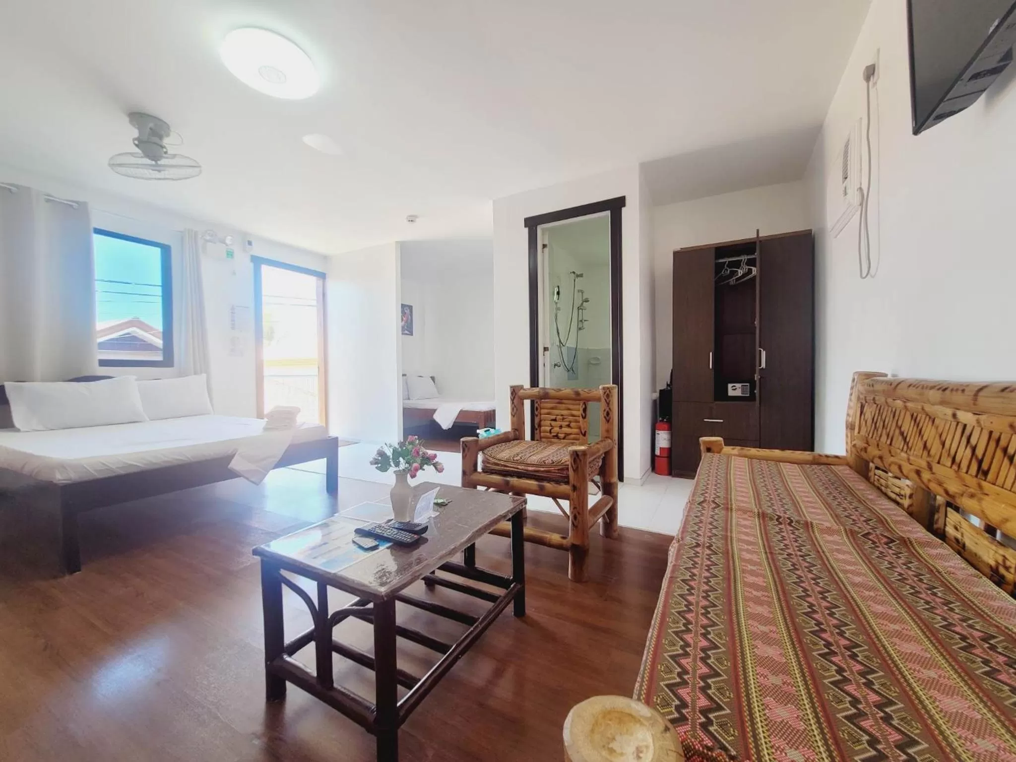 Bed in Gaja Go Dive & Inn