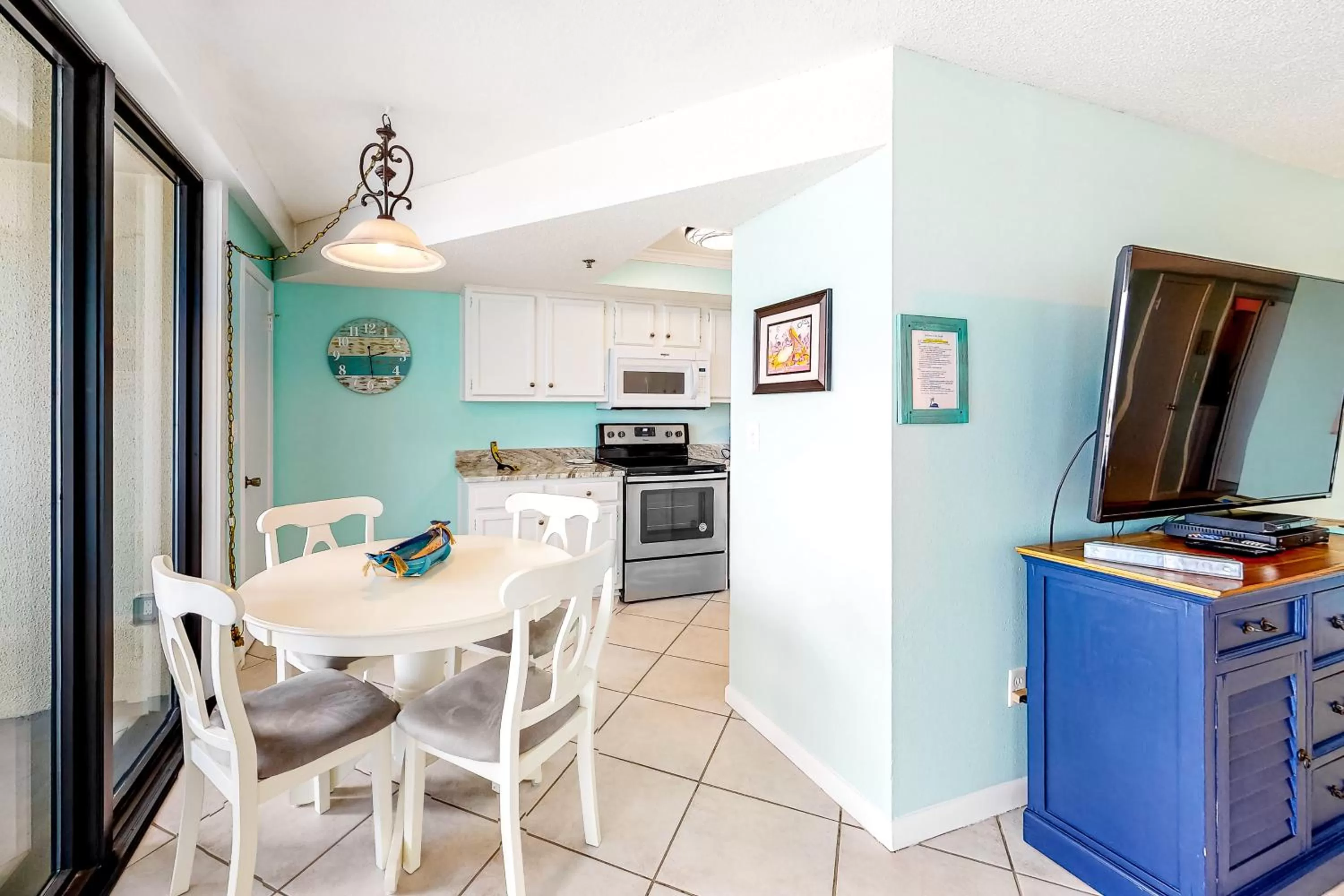 Kitchen/Kitchenette in Phoenix I #1046