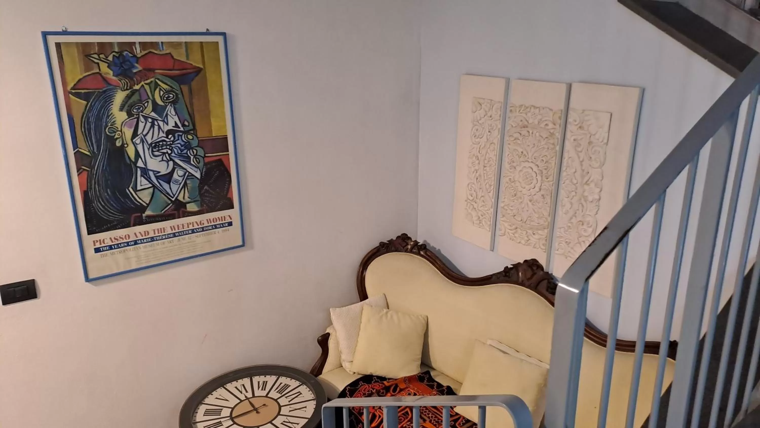 Decorative detail in Blue Shades Hotel