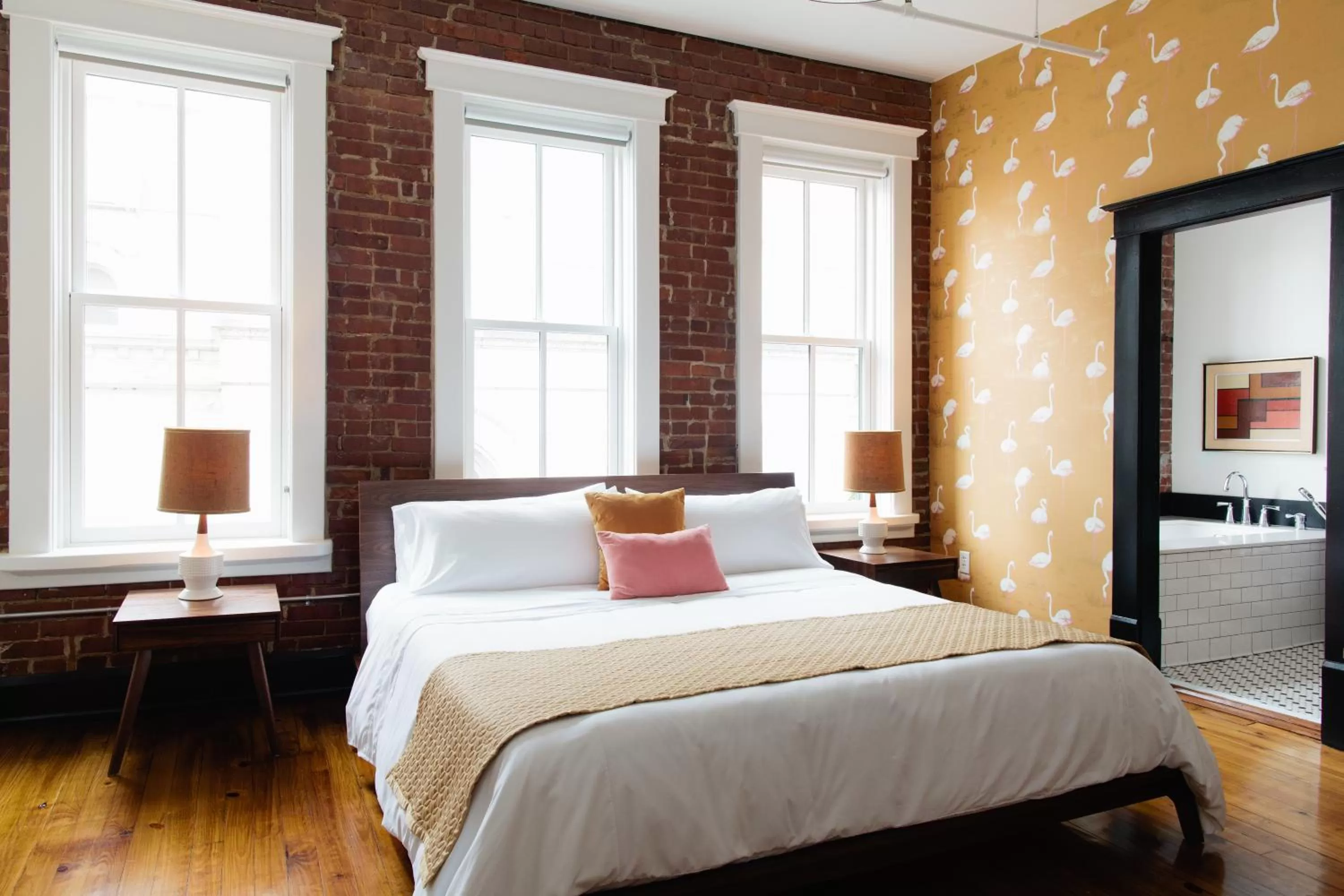 King Suite - The Flamingo in The Dwell Hotel, a Member of Design Hotels