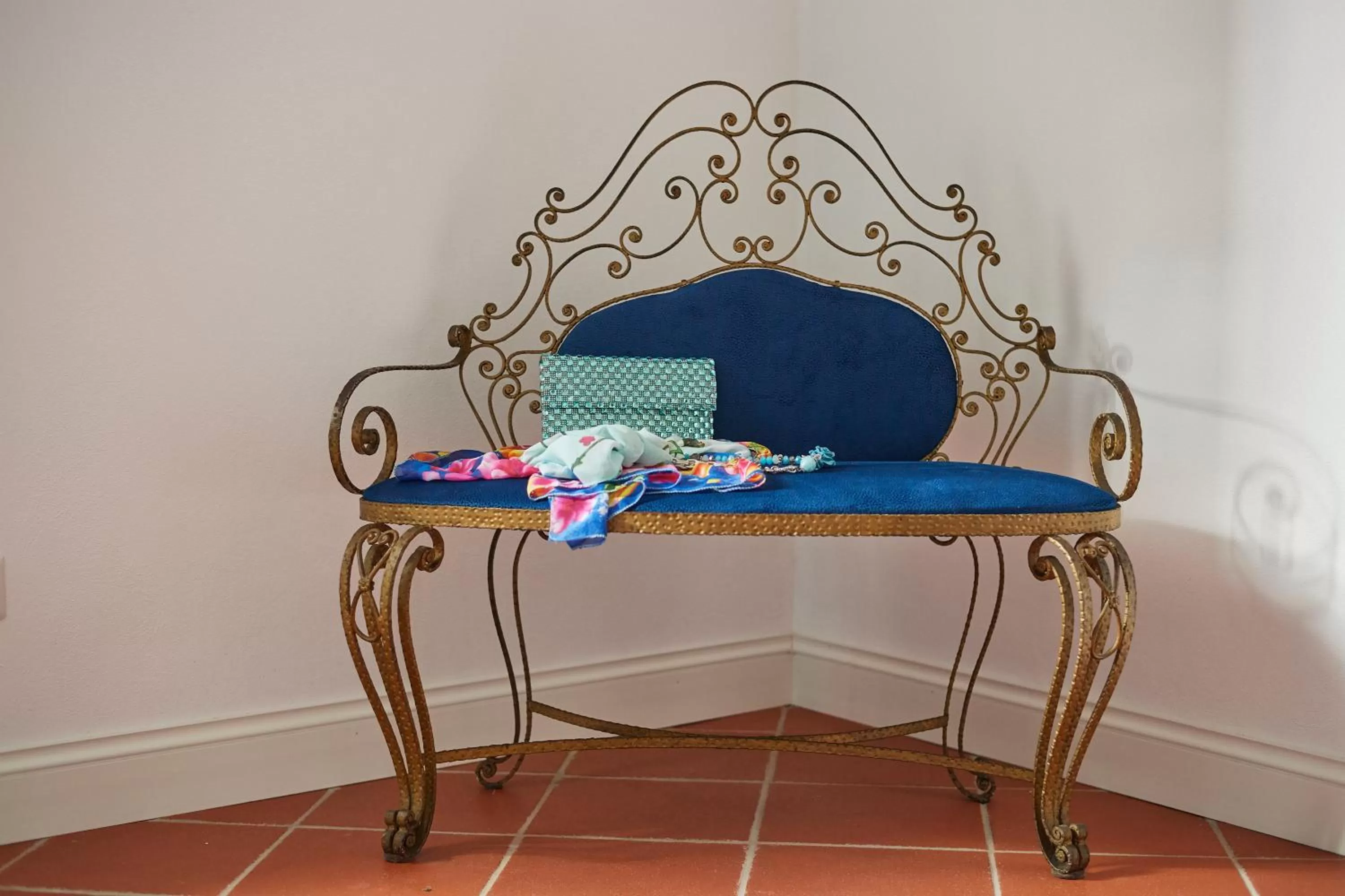 Seating Area in Galleria del Duomo