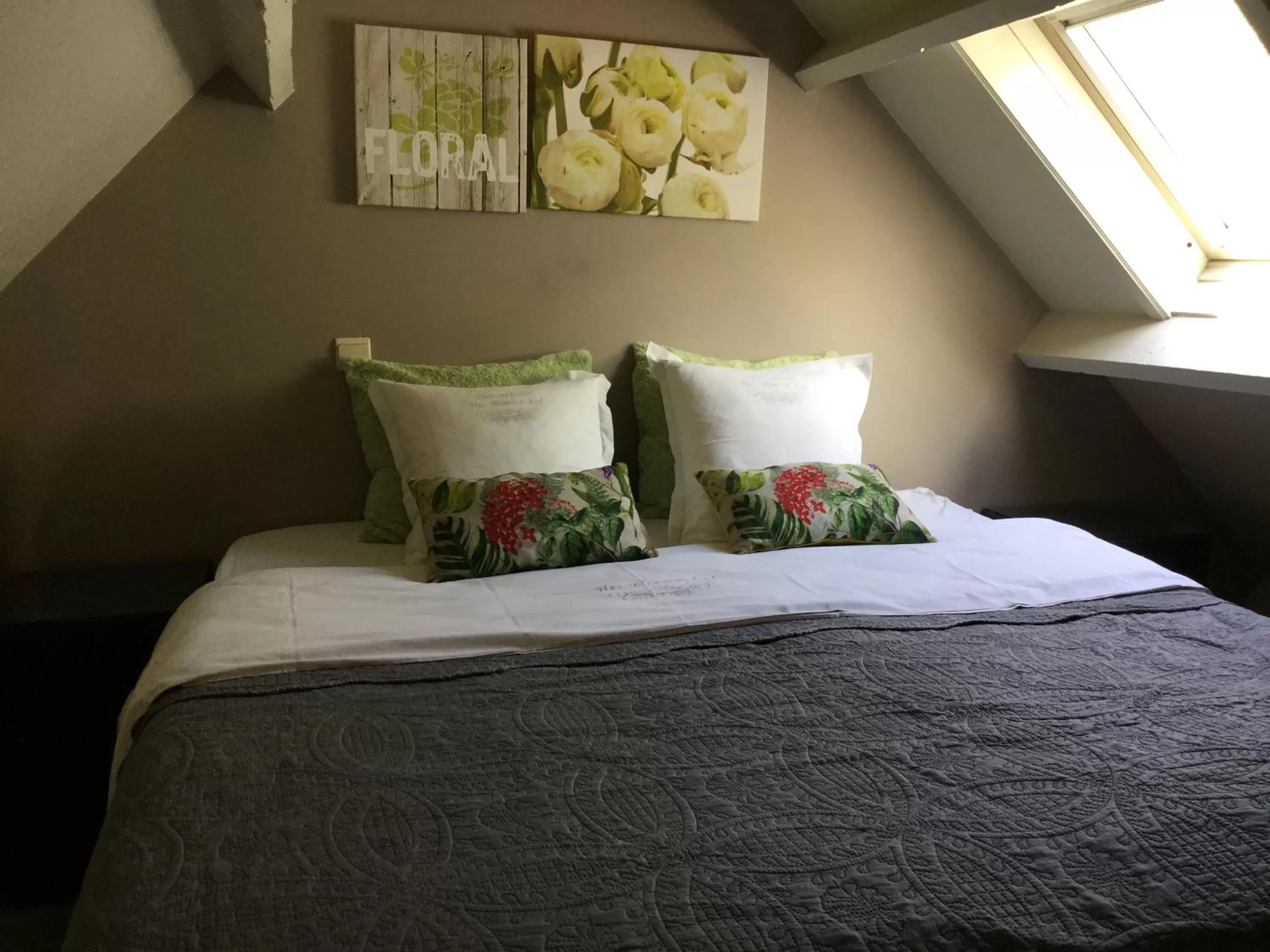 Bed in Boutique hotel Het Bloemenhof
