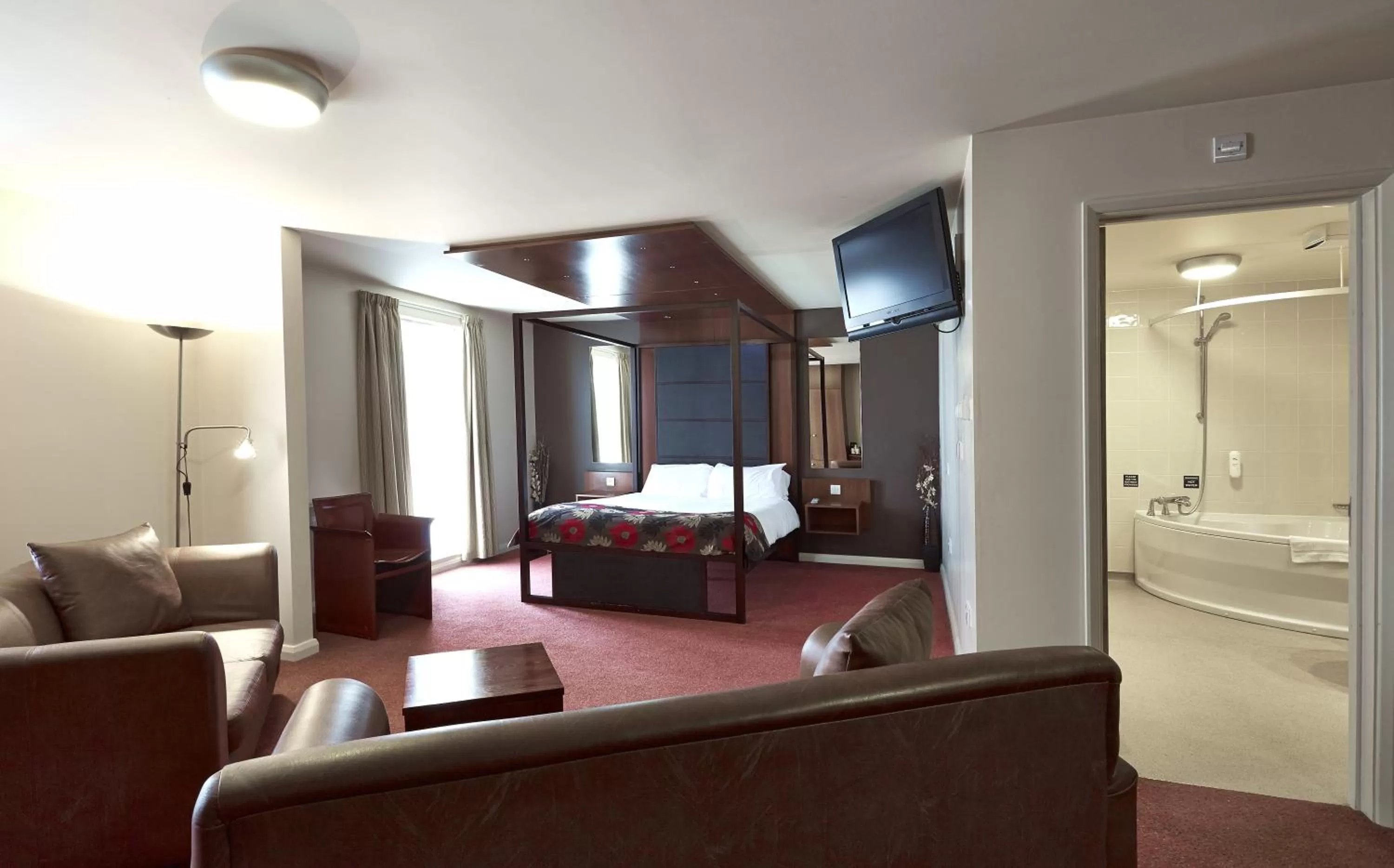 Day, Bed in The Wishing Well