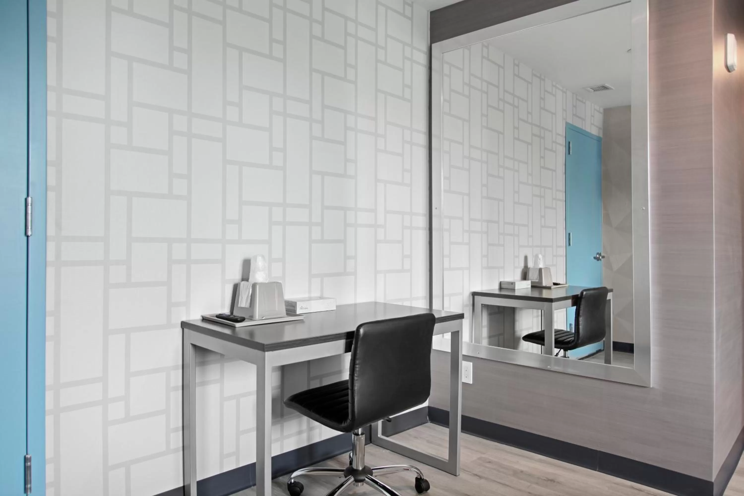 hair dresser in Hotel 365 Bronx - Yankee Stadium