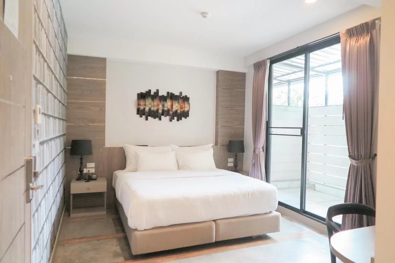 Photo of the whole room, Bed in V20 Boutique Jacuzzi Hotel