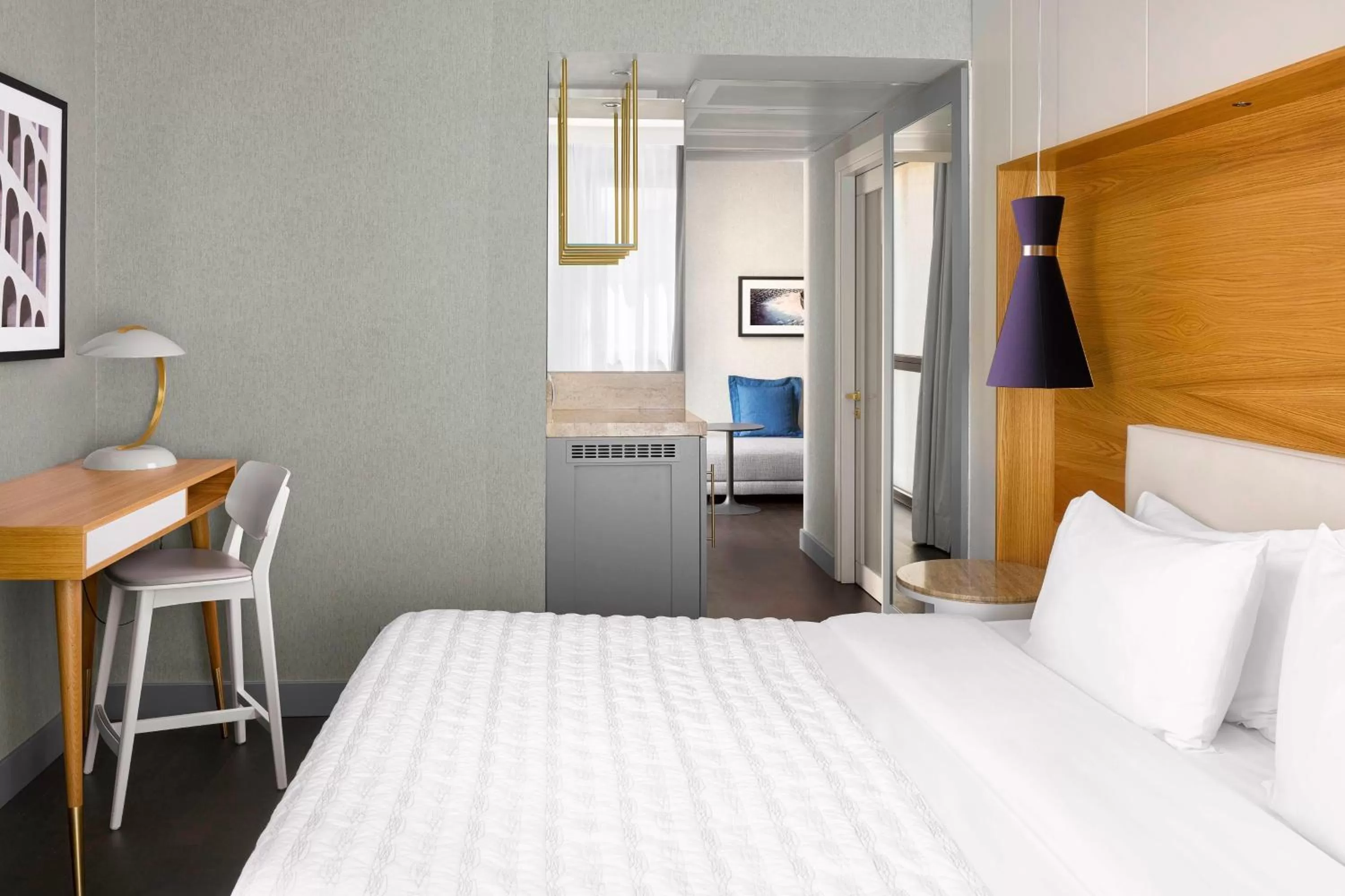 Photo of the whole room, Bed in Le Meridien Visconti Rome