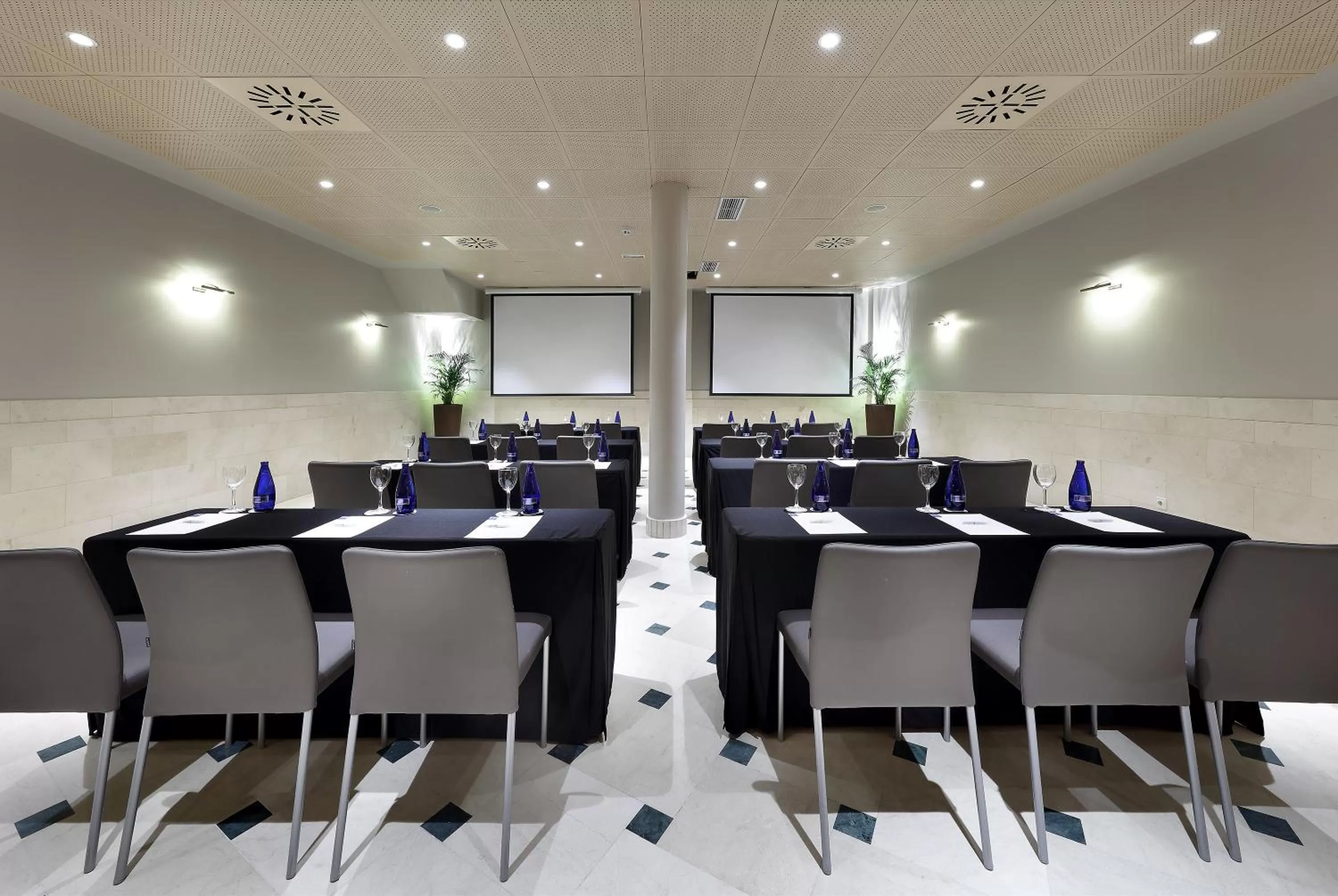 Business facilities in Eurostars Casa de la Lírica