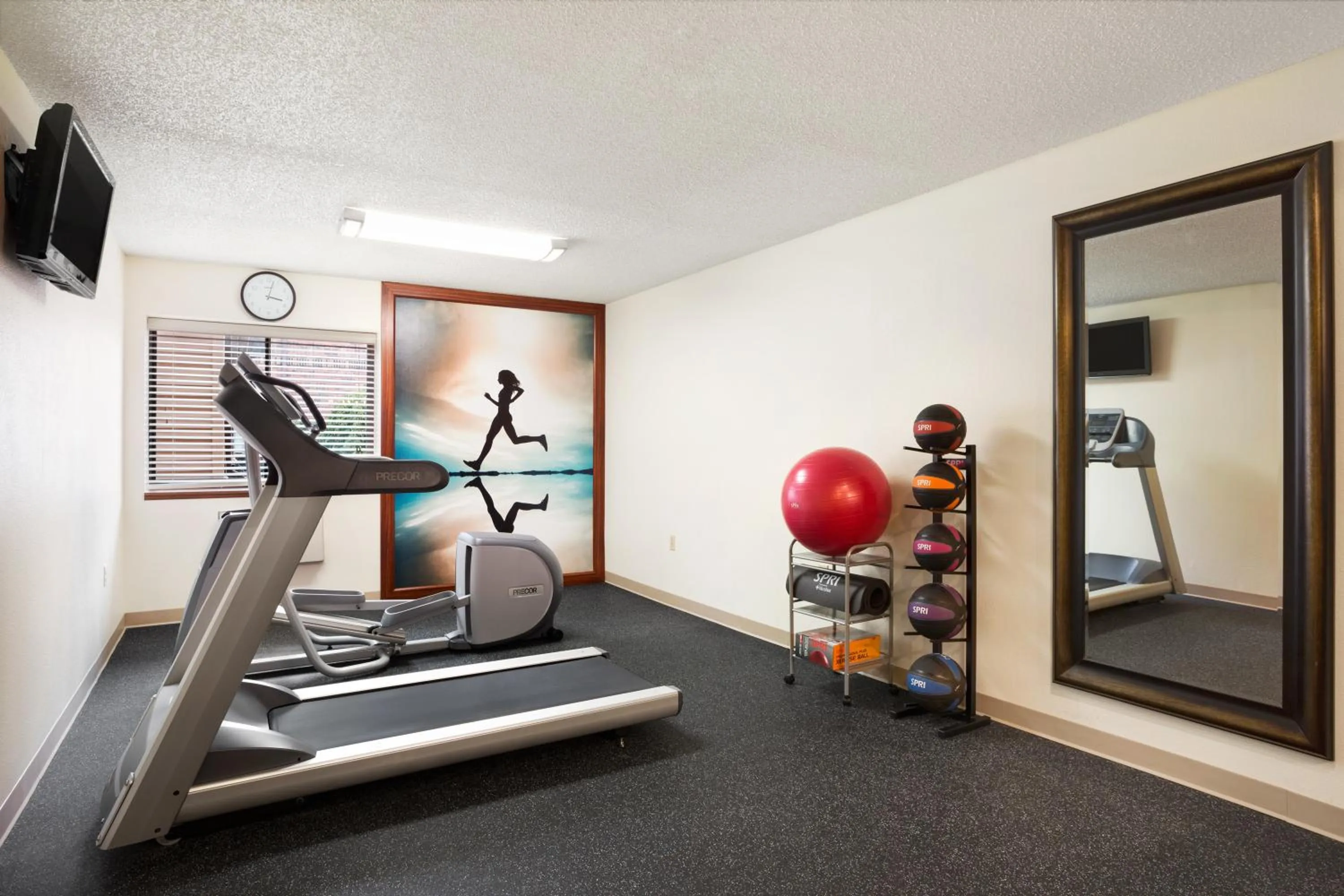 Fitness centre/facilities in Days Inn by Wyndham Middletown