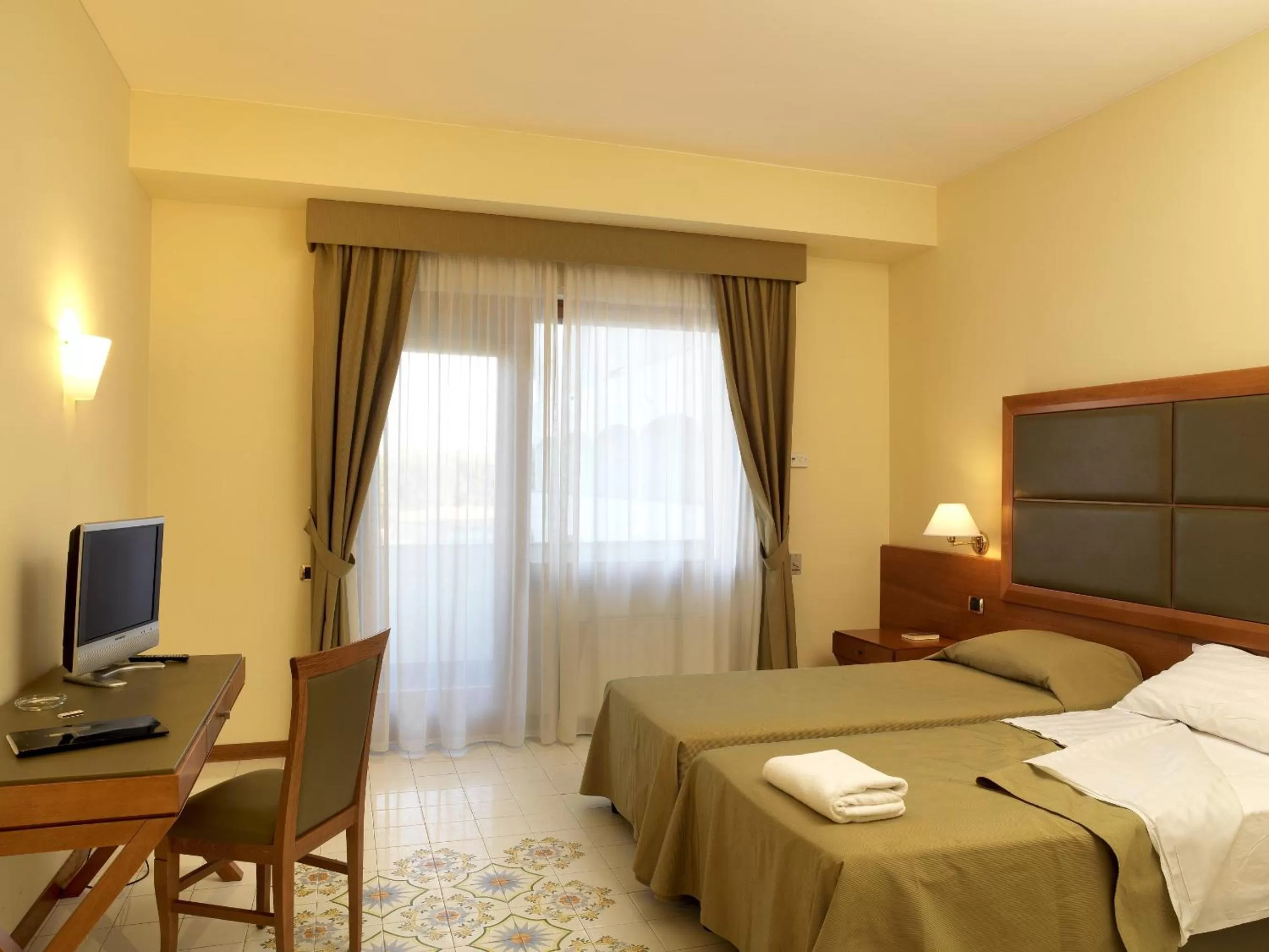 Comfort Double Room with Partial Sea View in Grand Hotel Don Juan