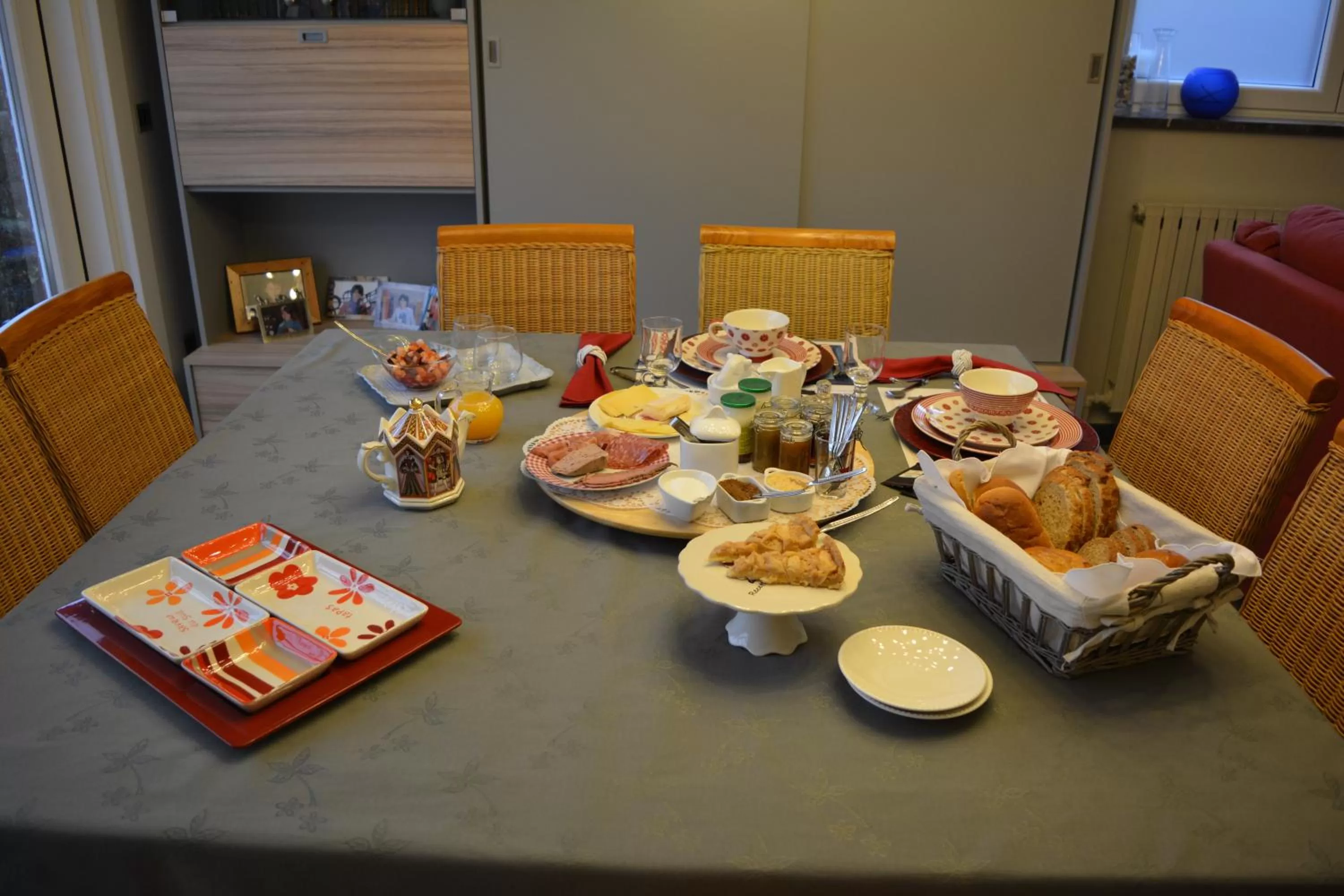 Continental breakfast in B&B A la Malogne