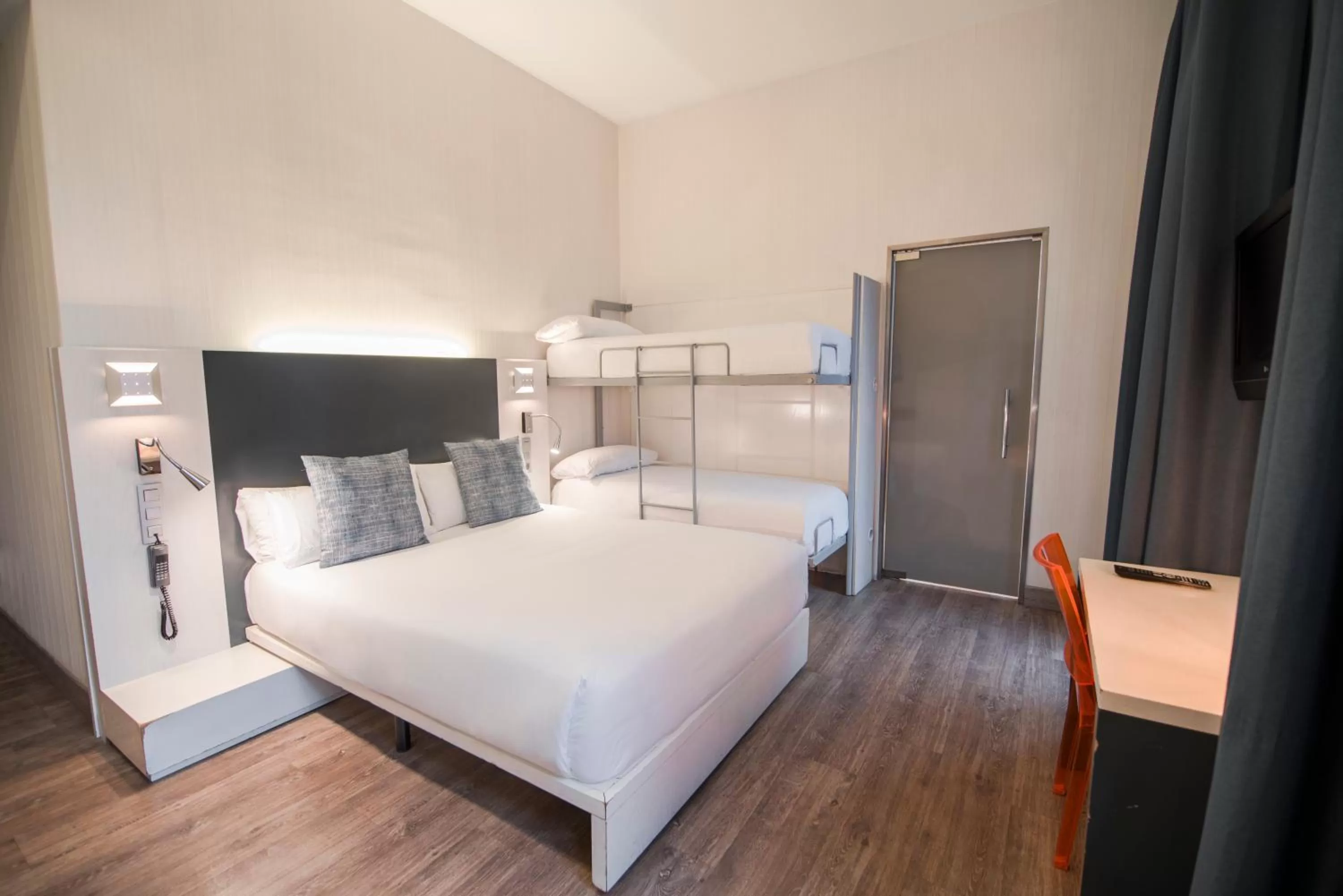 Bed in Petit Palace Canalejas Sevilla