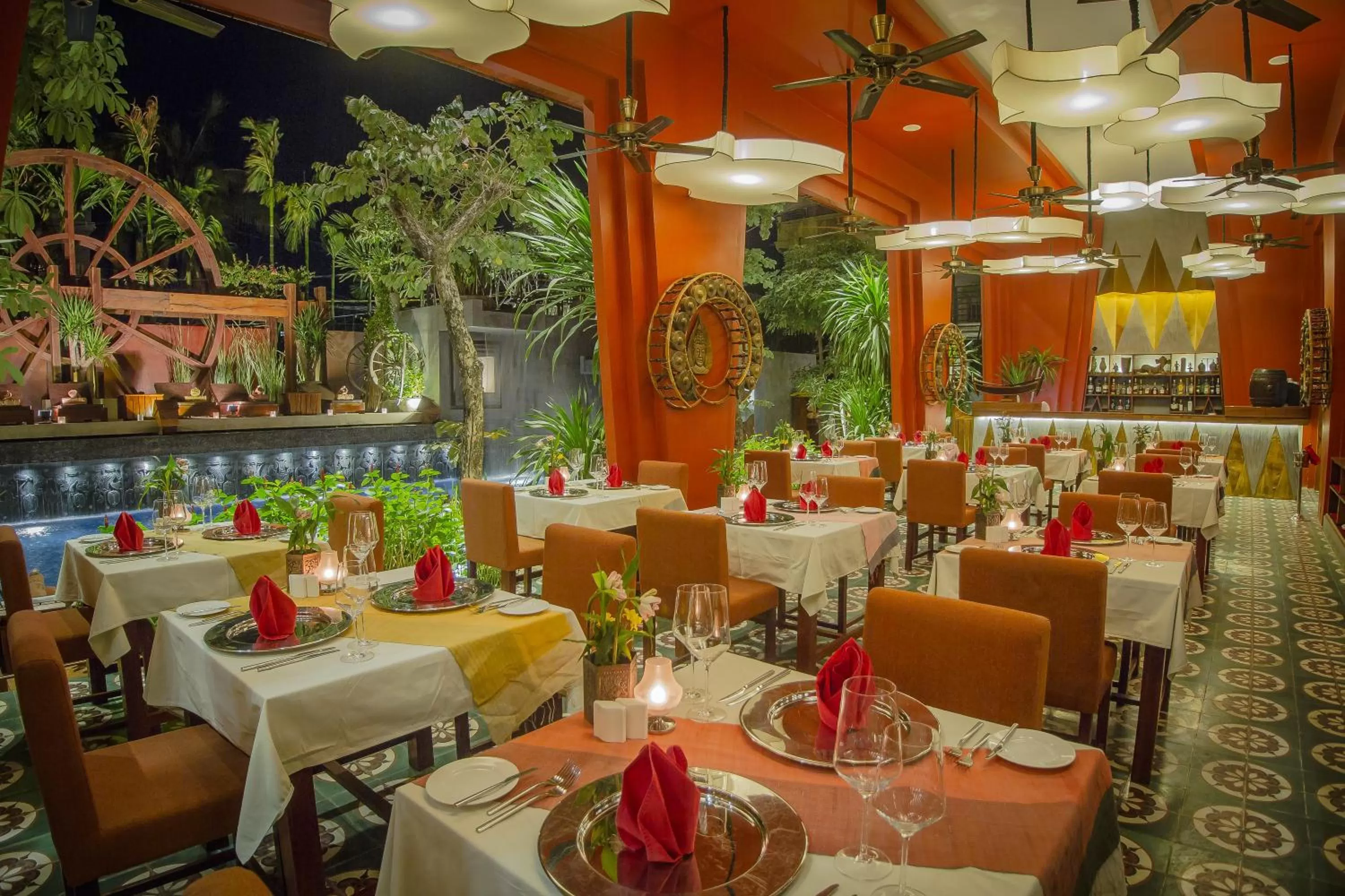 Restaurant/places to eat in Golden Temple Residence