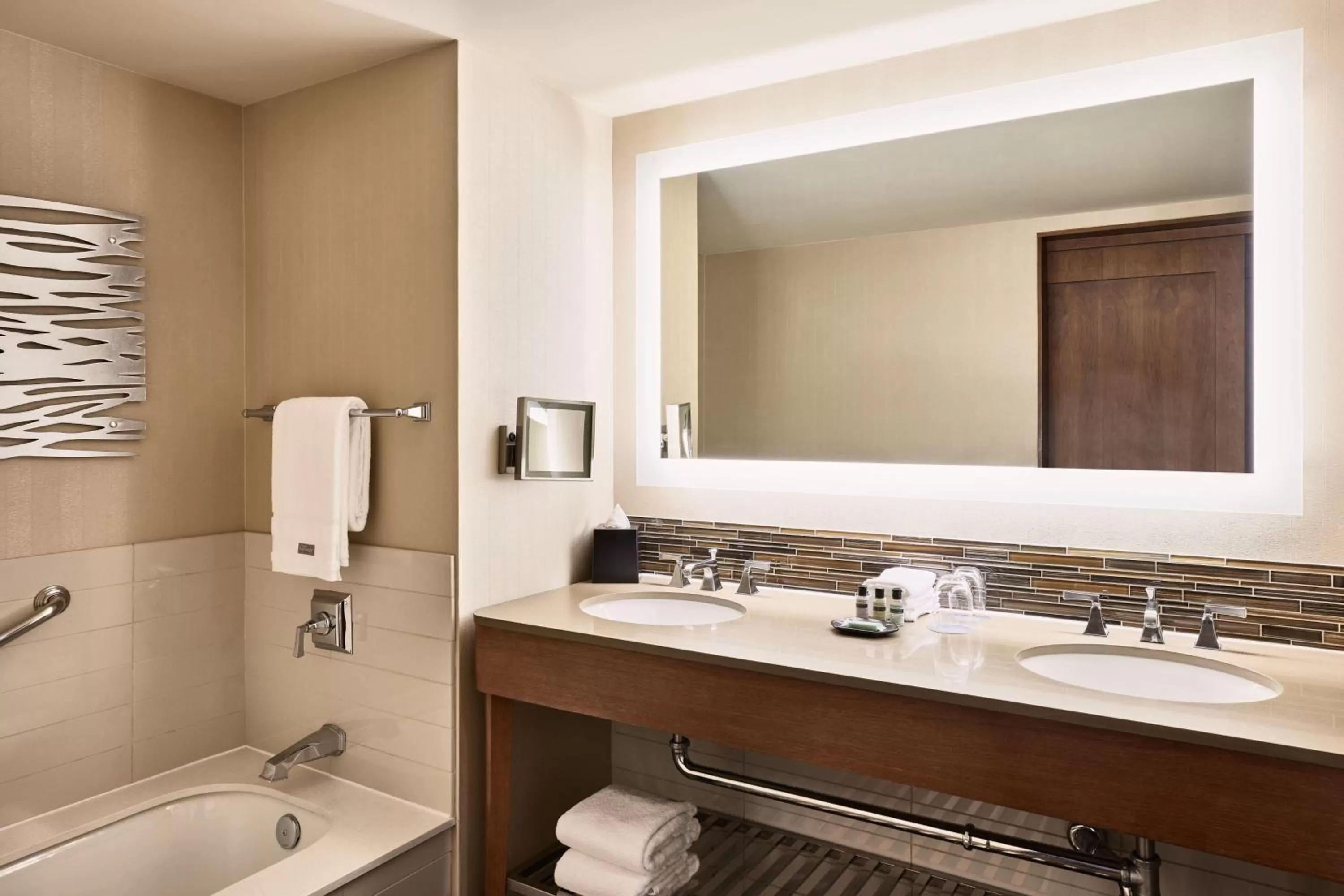 Bathroom in The Westin La Paloma Resort & Spa