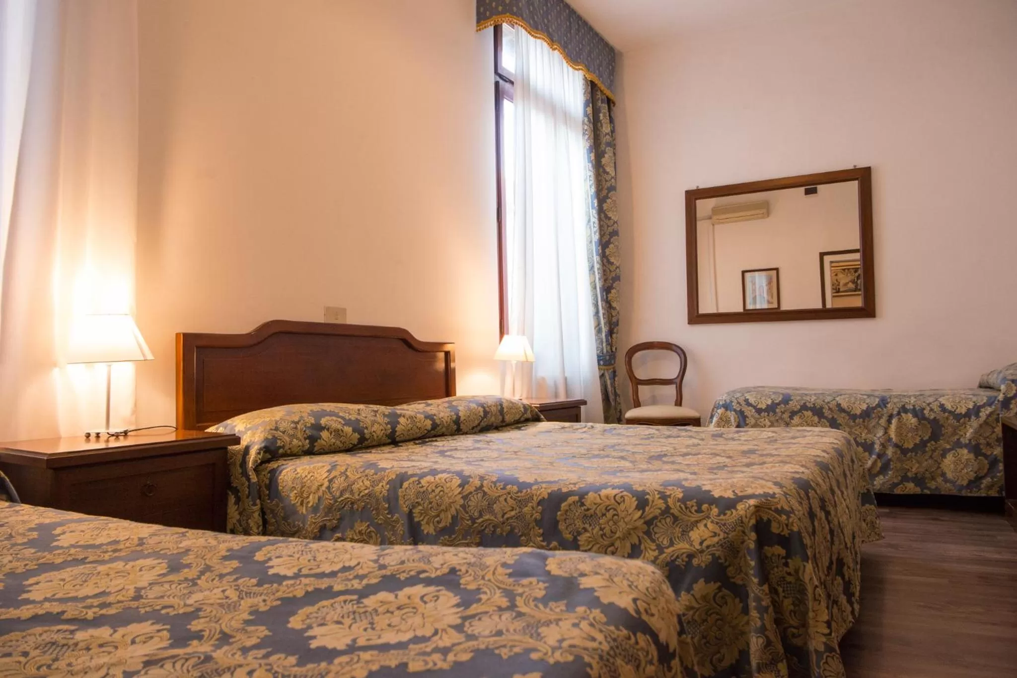 Photo of the whole room, Bed in Albergo Casa Peron