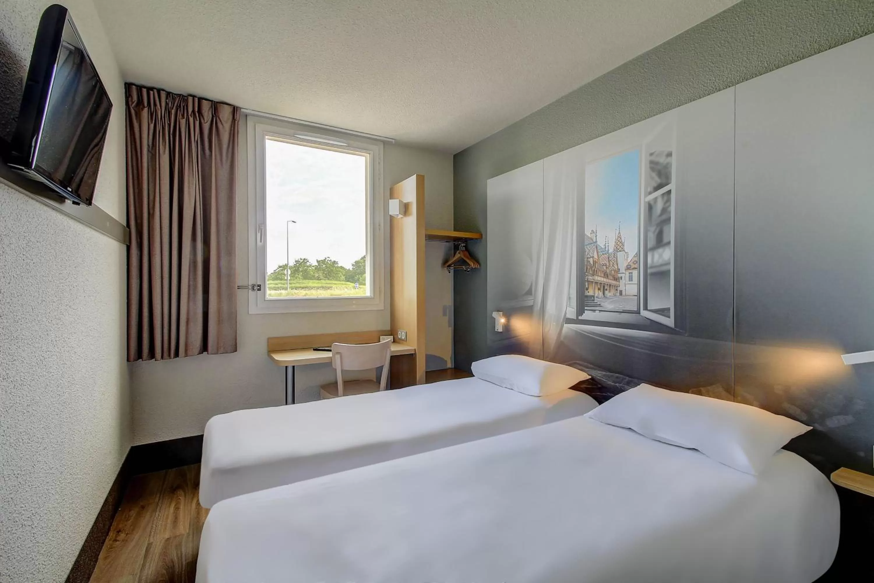 Bedroom, Bed in B&B HOTEL BEAUNE Nord