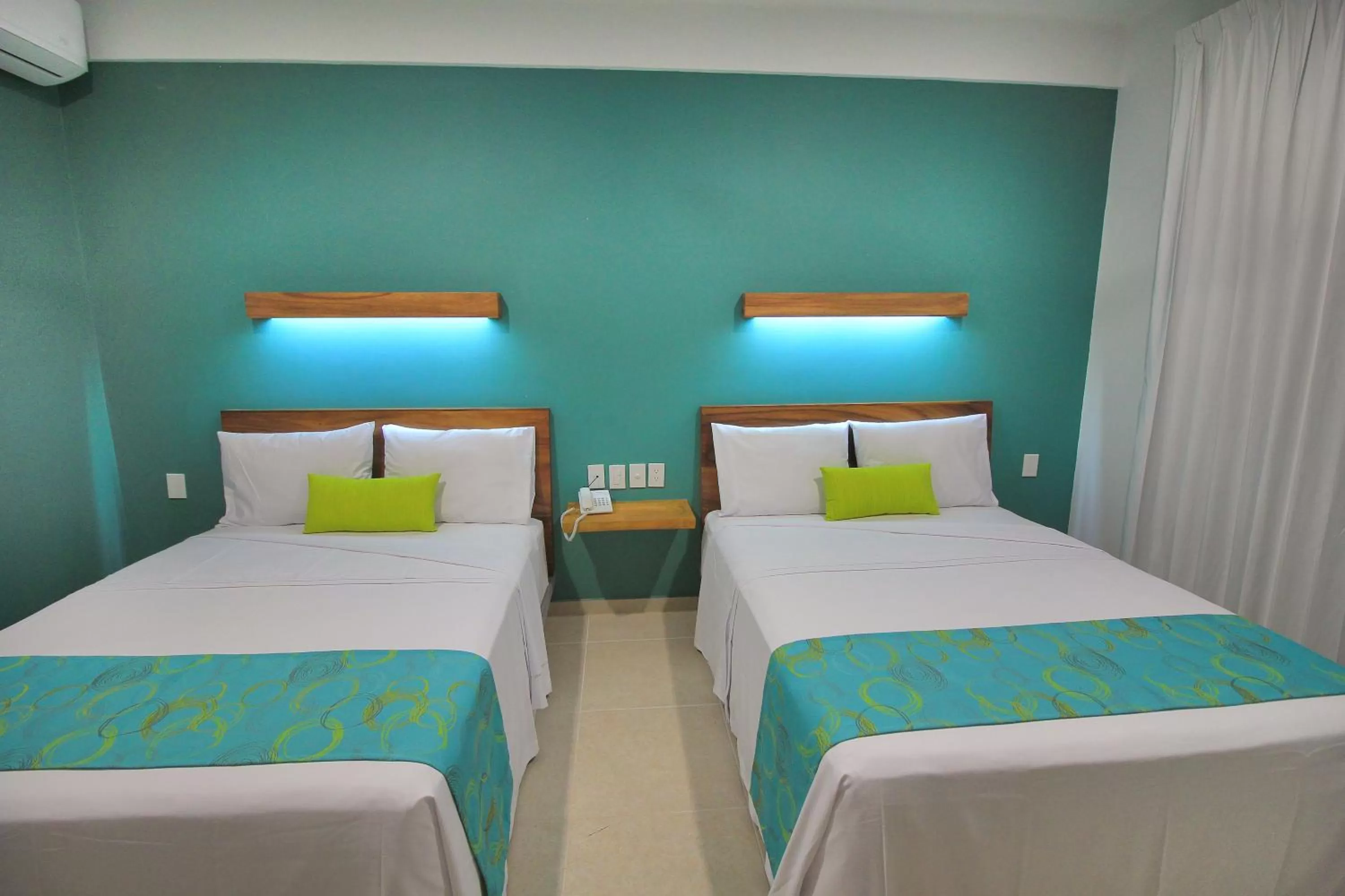 Bed in Punta Zicatela Hotel - Adults Only