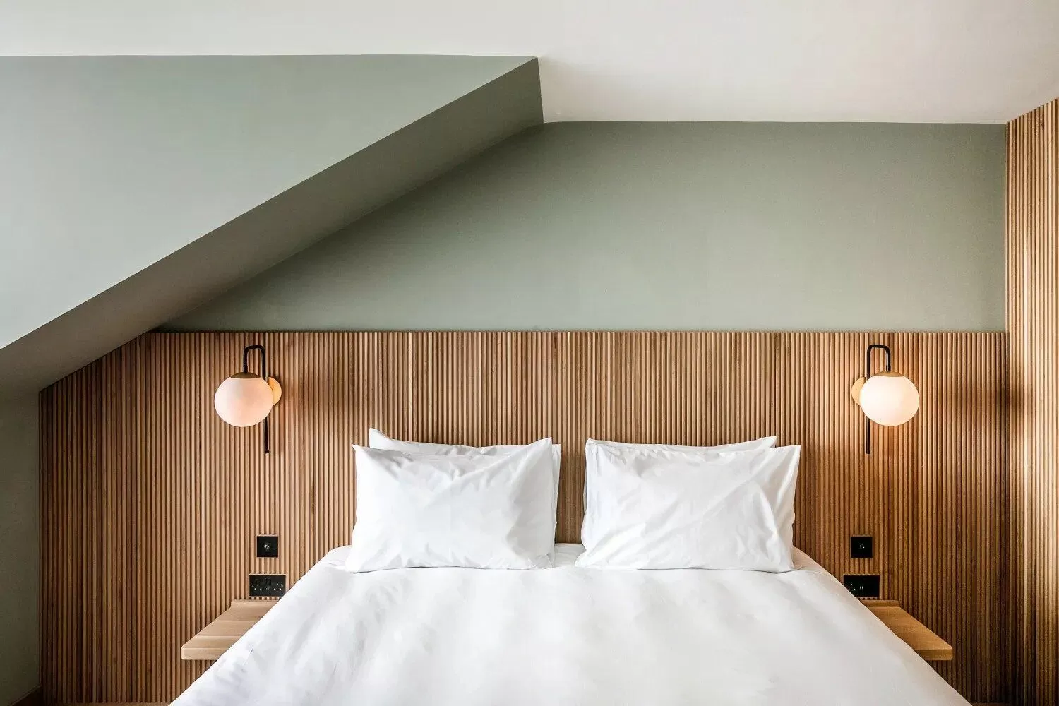 Bed in Mollie's Motel & Diner Oxfordshire