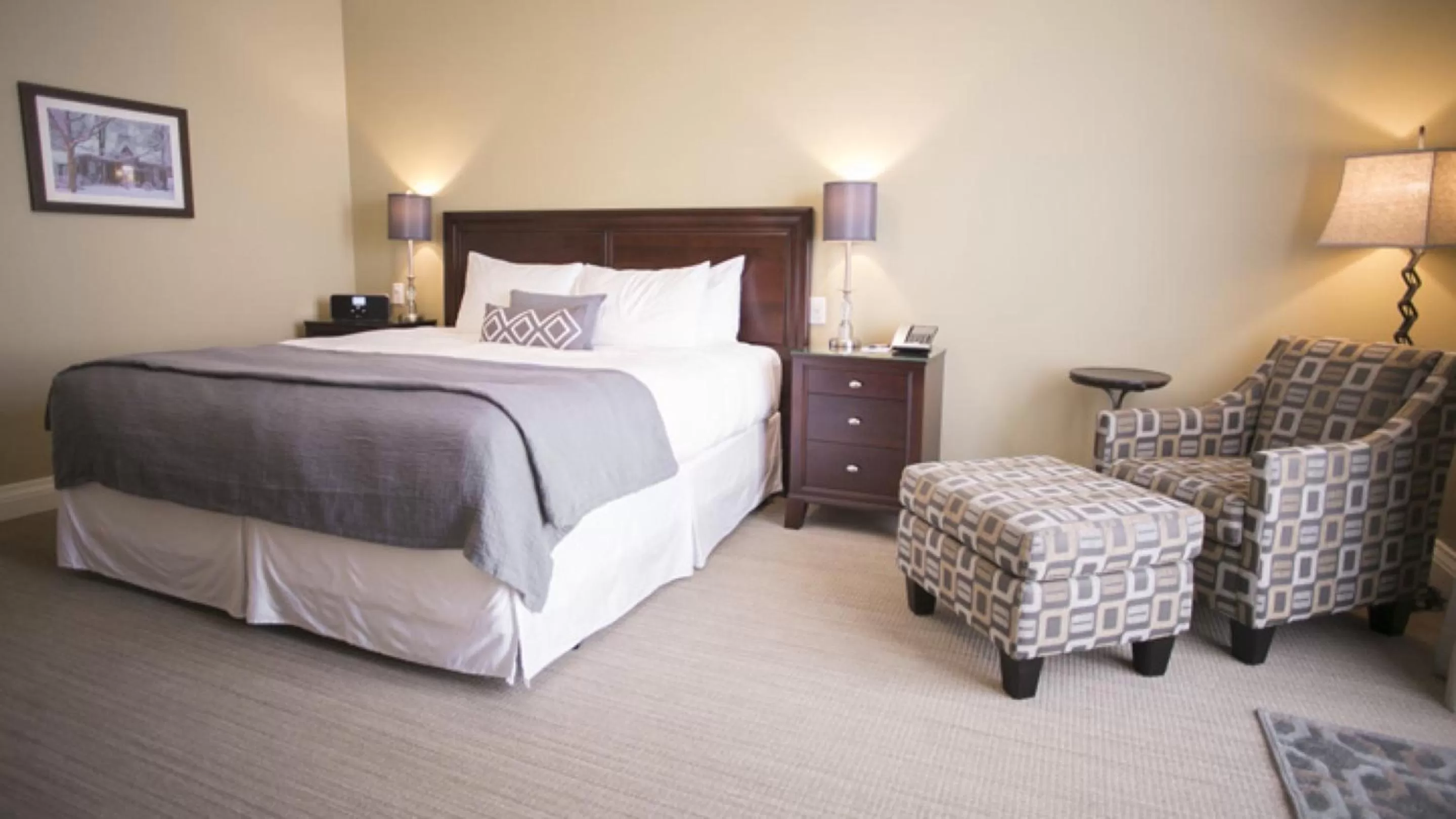 Bed in 124 on Queen Hotel & Spa