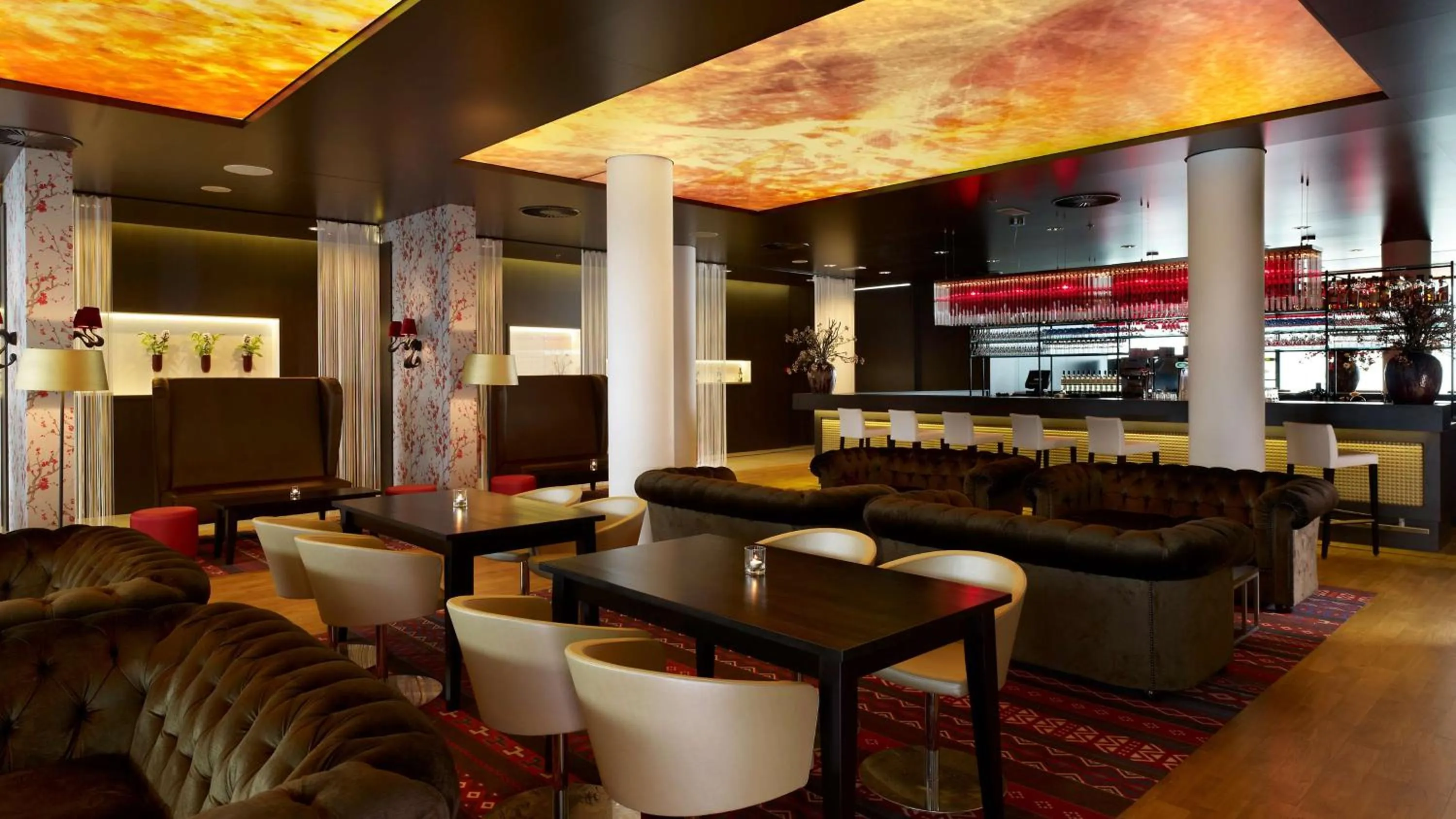 Lounge or bar in Park Plaza Amsterdam Airport