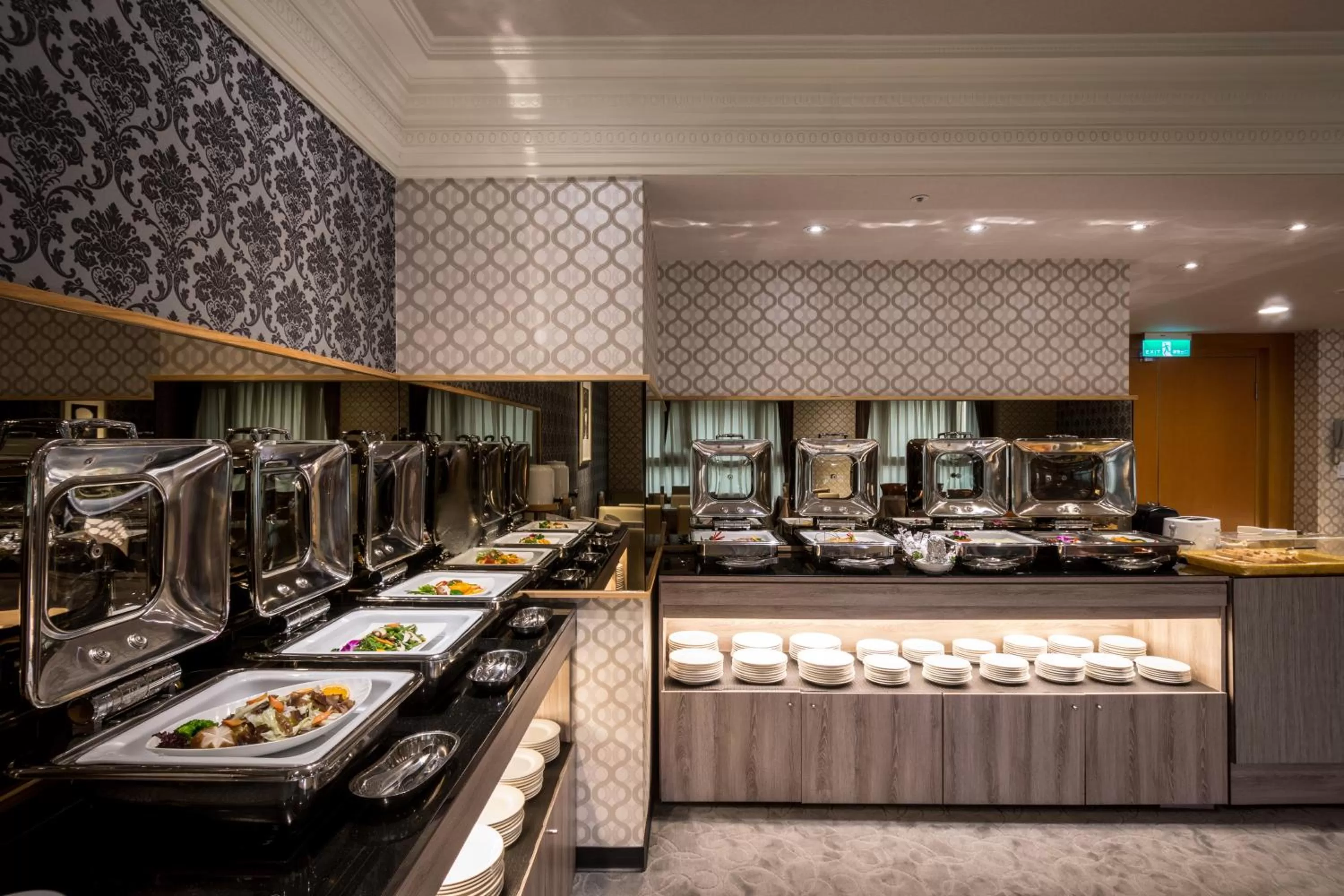 Restaurant/places to eat in Formosa Corridor Hotel