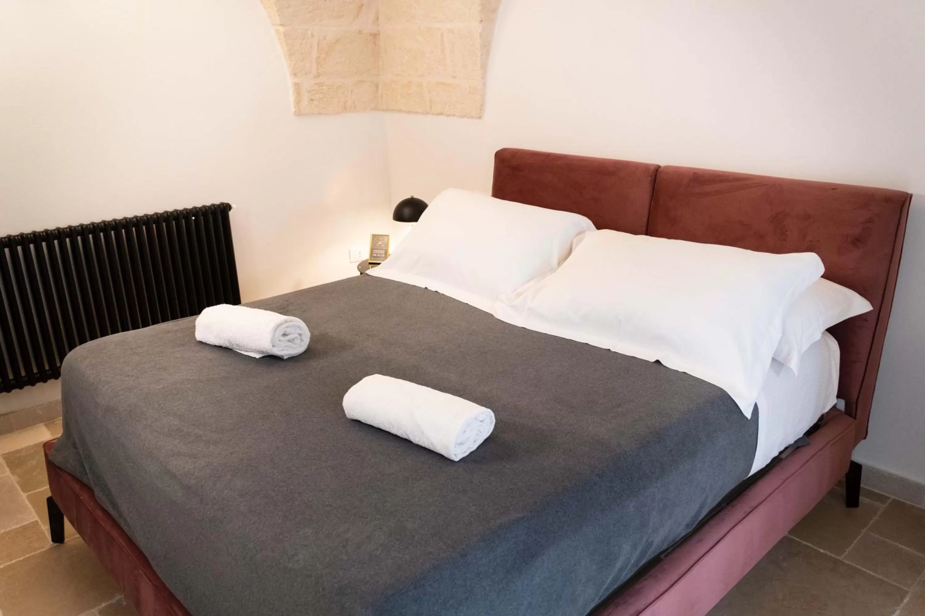 Bed in Dama Bianca Boutique Hotel Ostuni