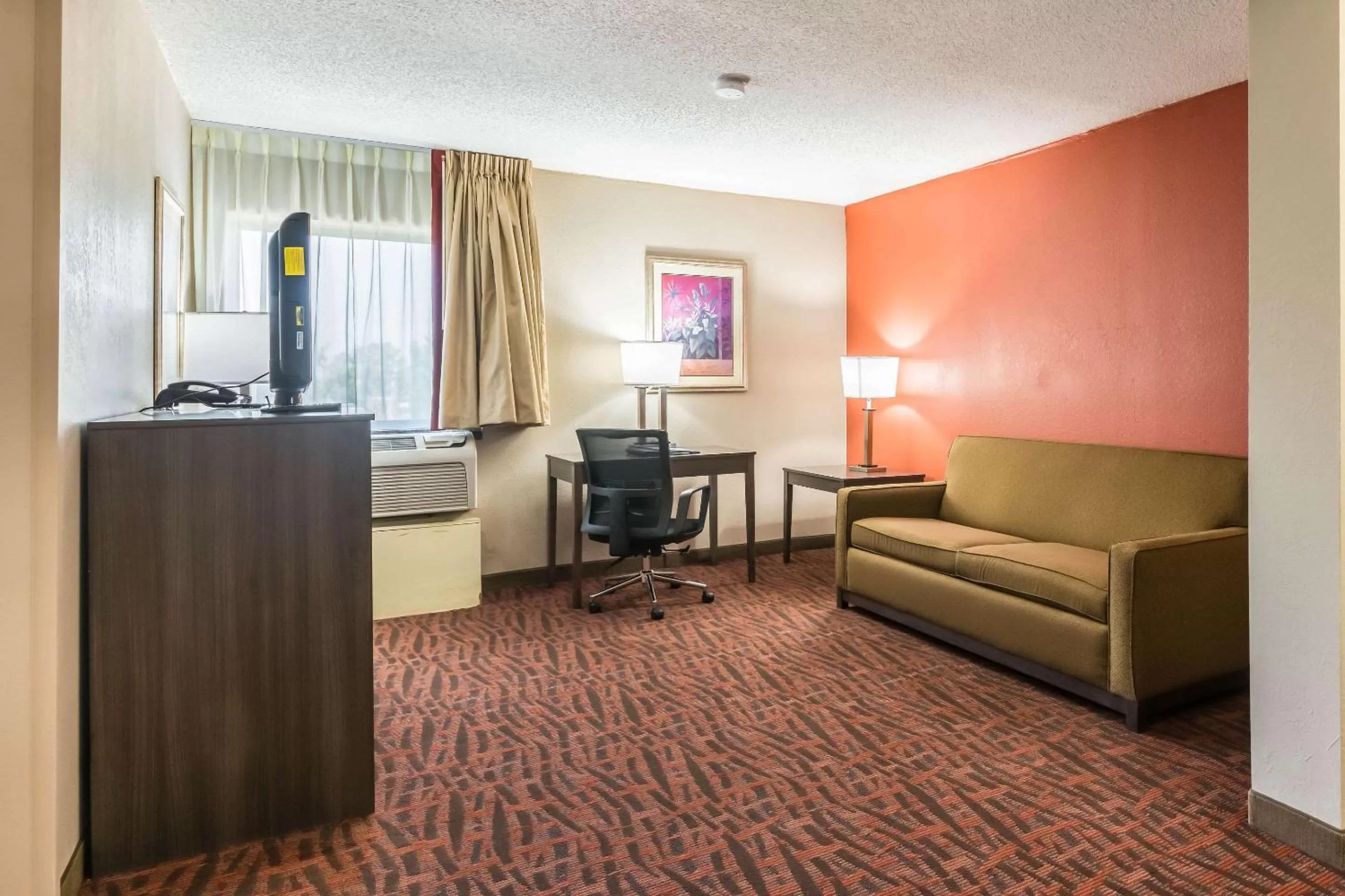 Photo of the whole room in Lake Norman Inn and Suites