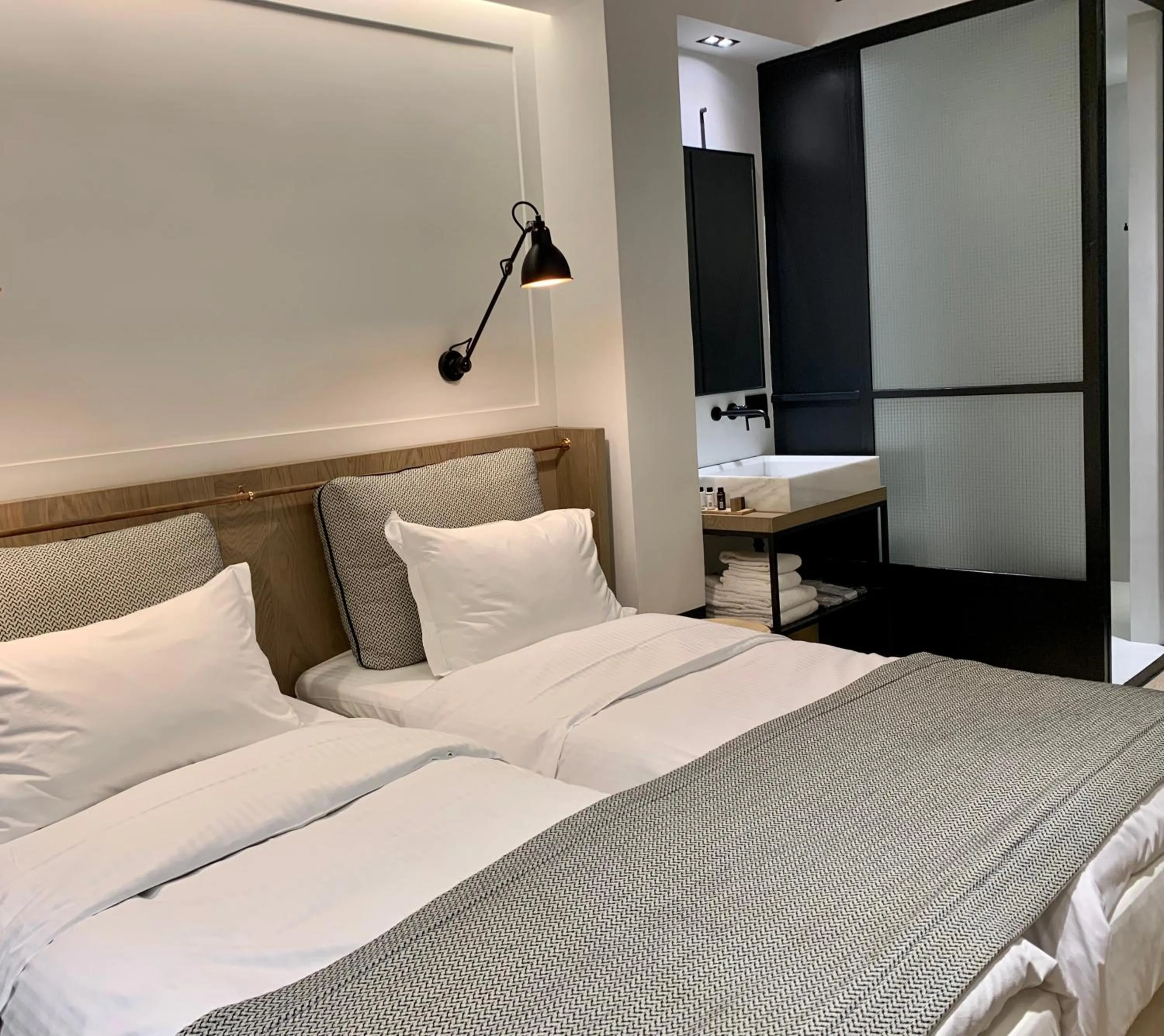 Bedroom, Bed in Niki Athens Hotel