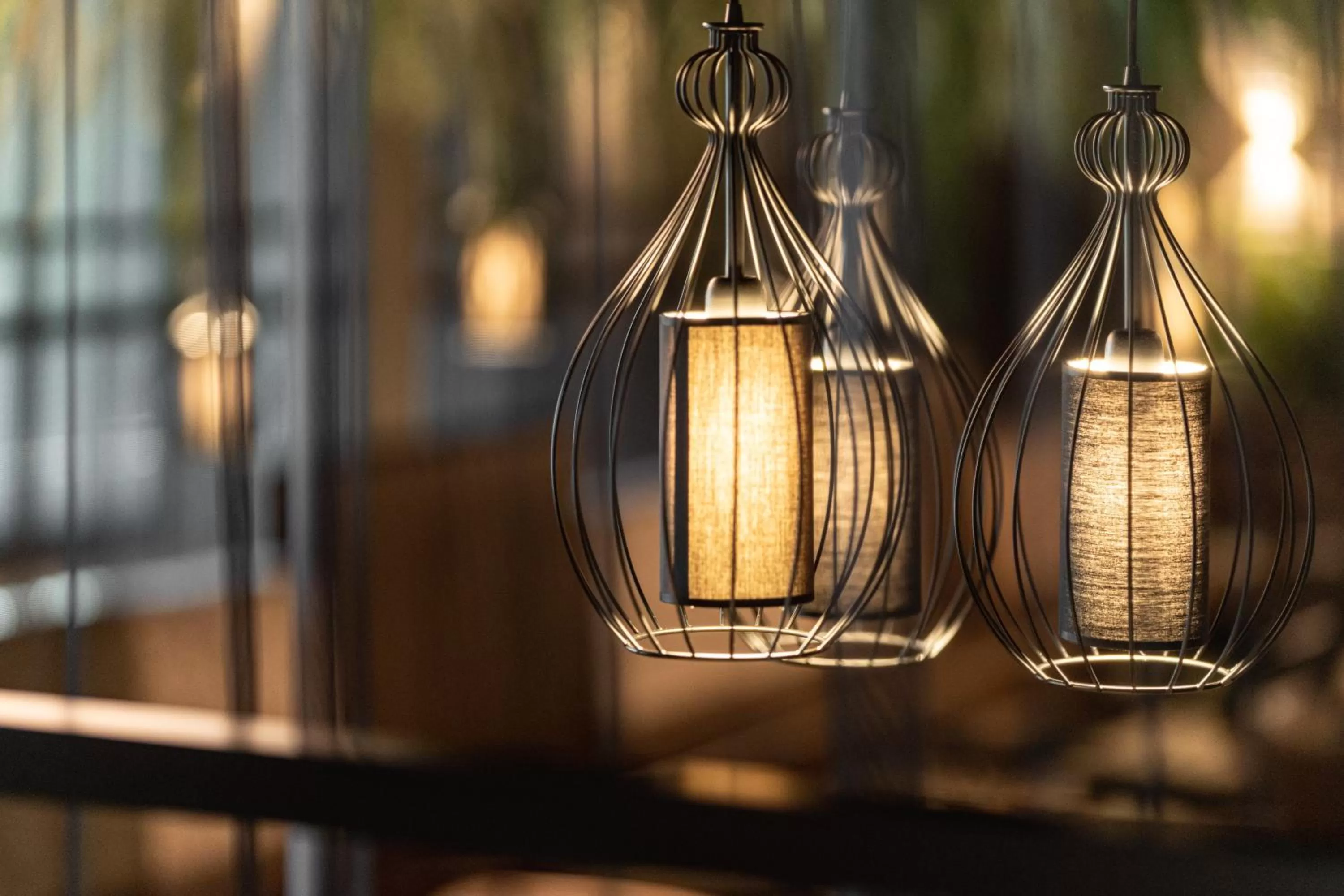 Restaurant/places to eat in FreshSuites & Bar