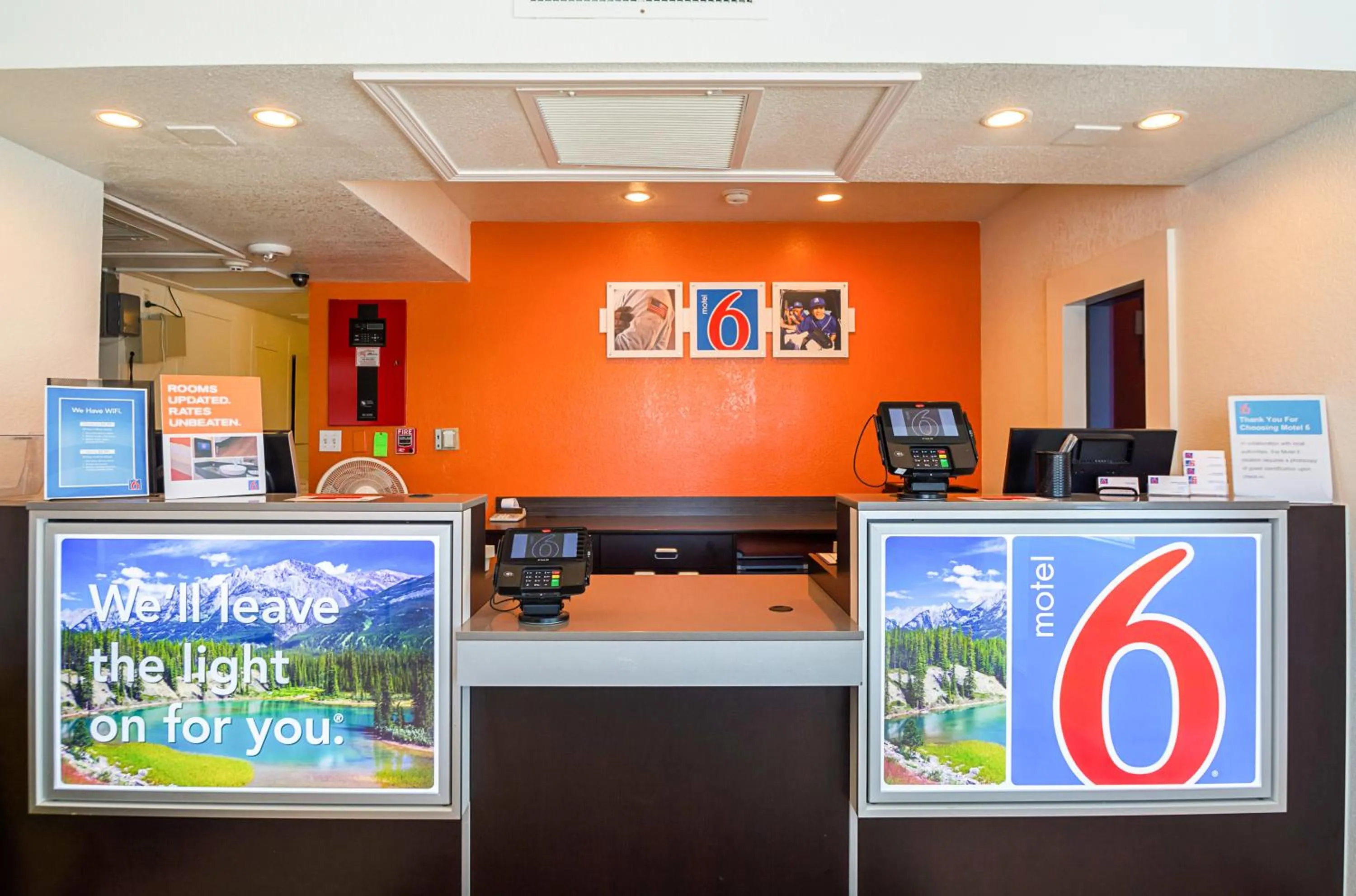 Lobby or reception in Motel 6-Pueblo, CO - I-25