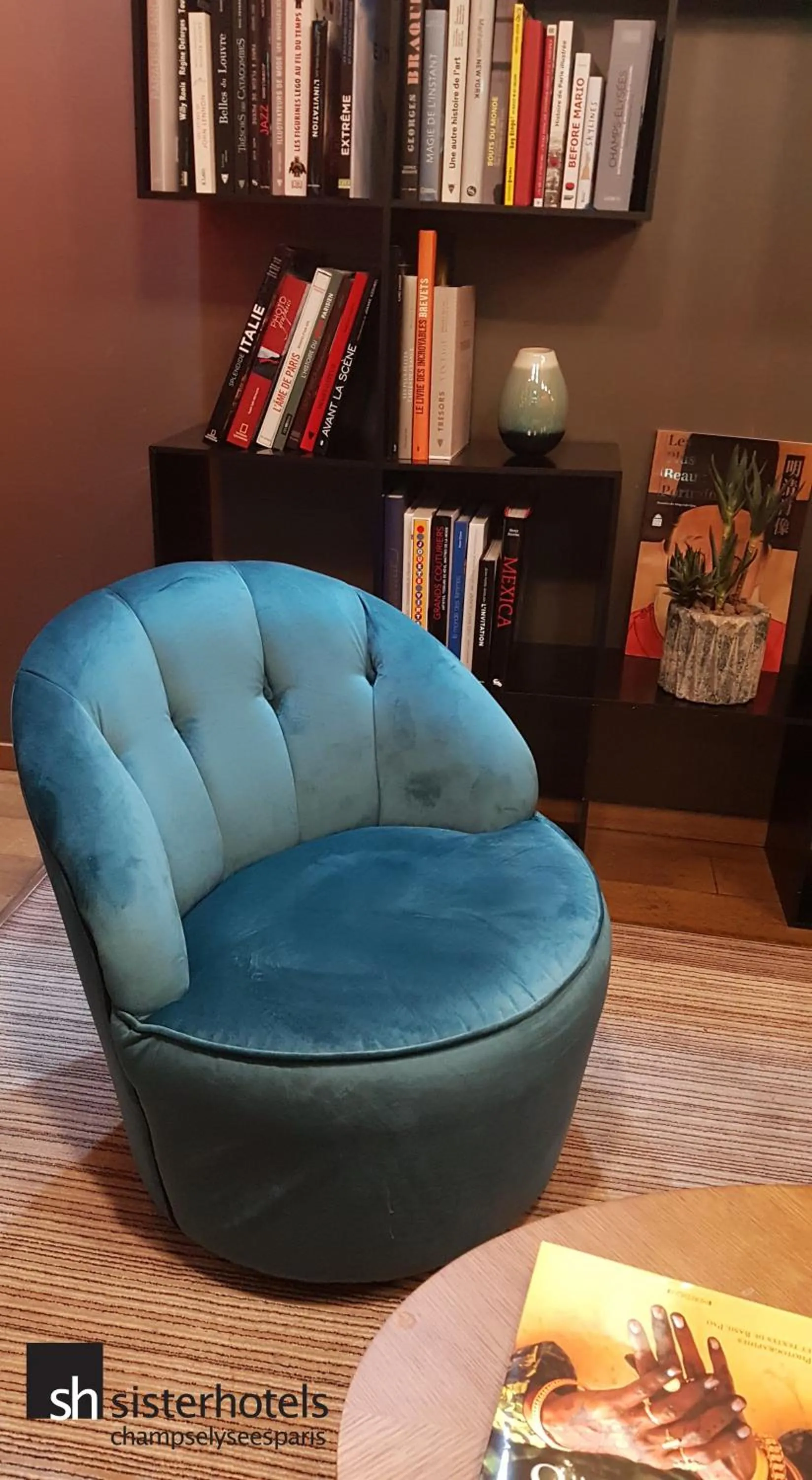 Lounge or bar in Hôtel Bassano