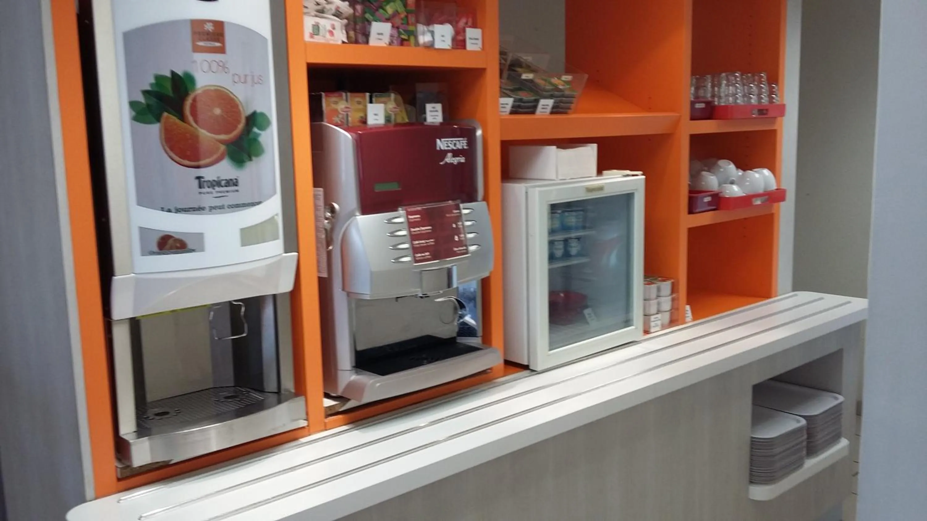 Dining area in Premiere Classe Biarritz