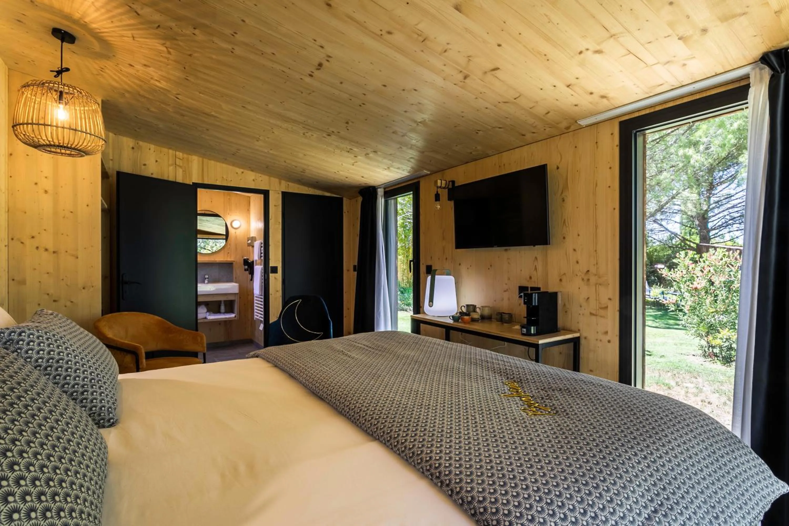 Photo of the whole room, Bed in Best Western Sévan Parc Hôtel