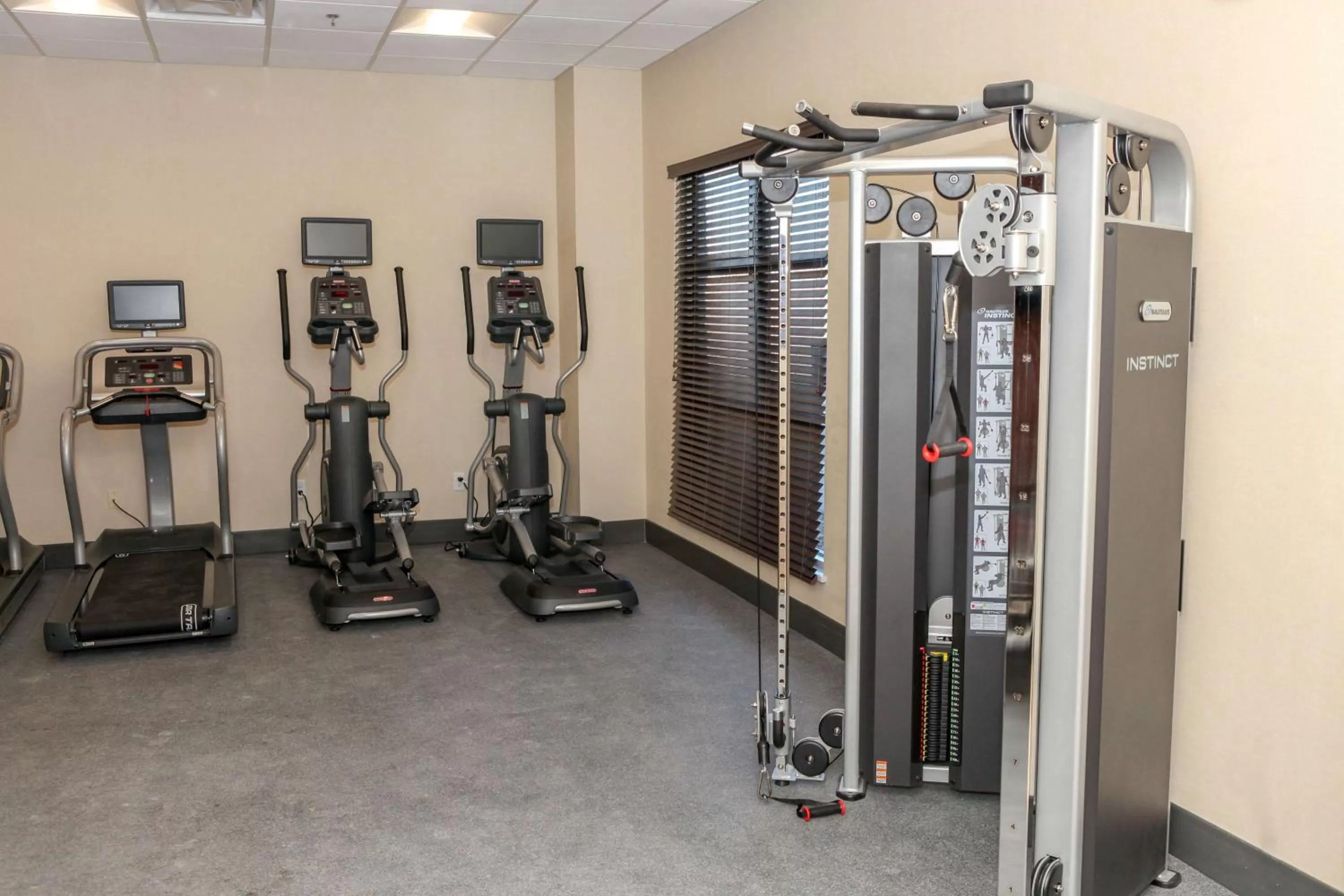 Fitness centre/facilities in Hampton Inn & Suites Lafayette