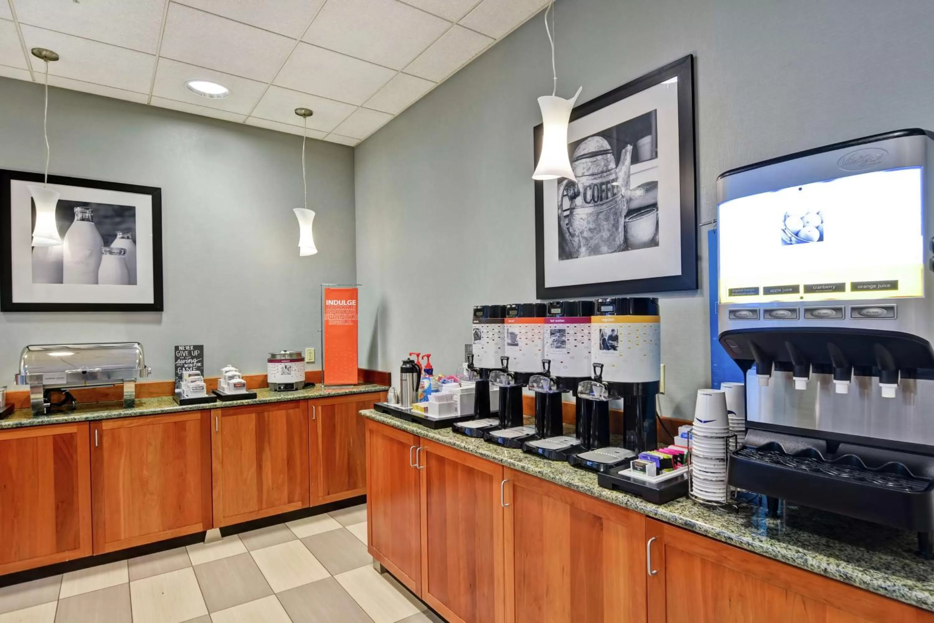 Restaurant/places to eat in Hampton Inn Lewisburg