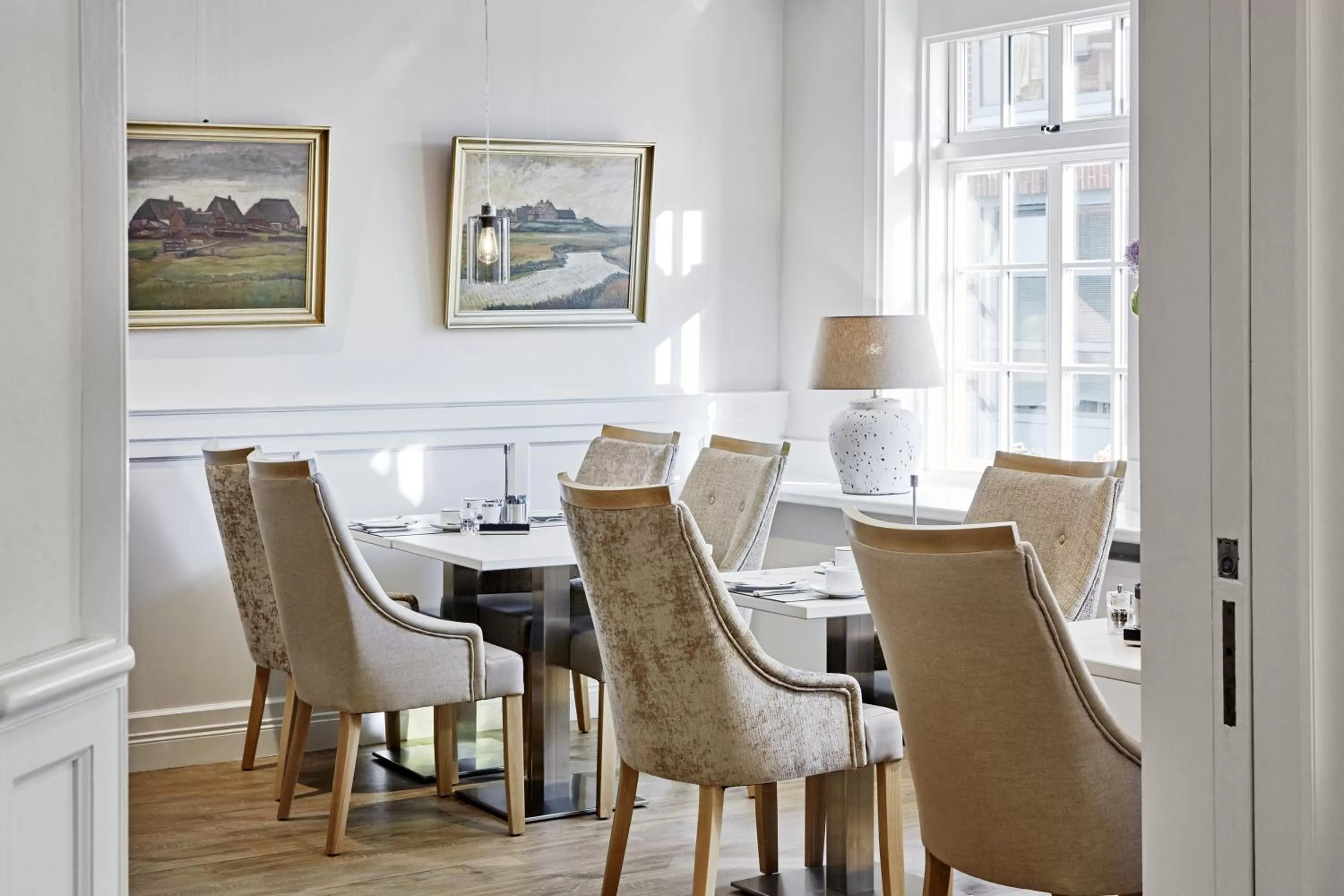 Restaurant/places to eat in Duus Hotel garni