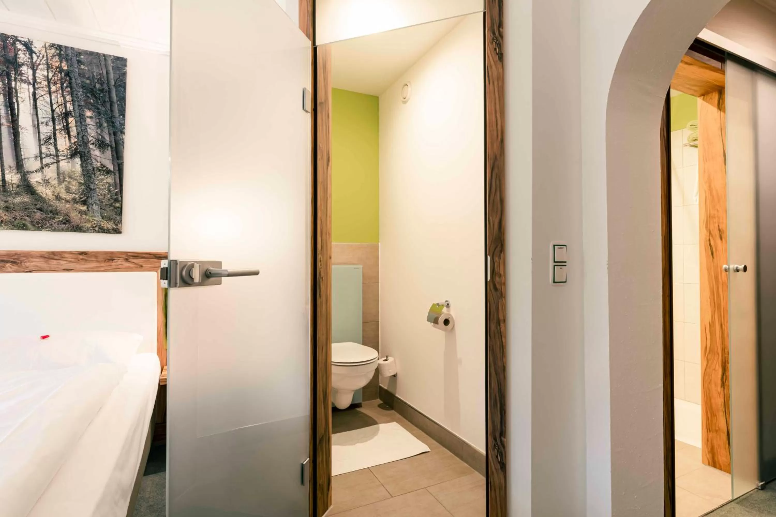 Toilet in Landhotel GrünWies -Bonsai-Wellness Garni