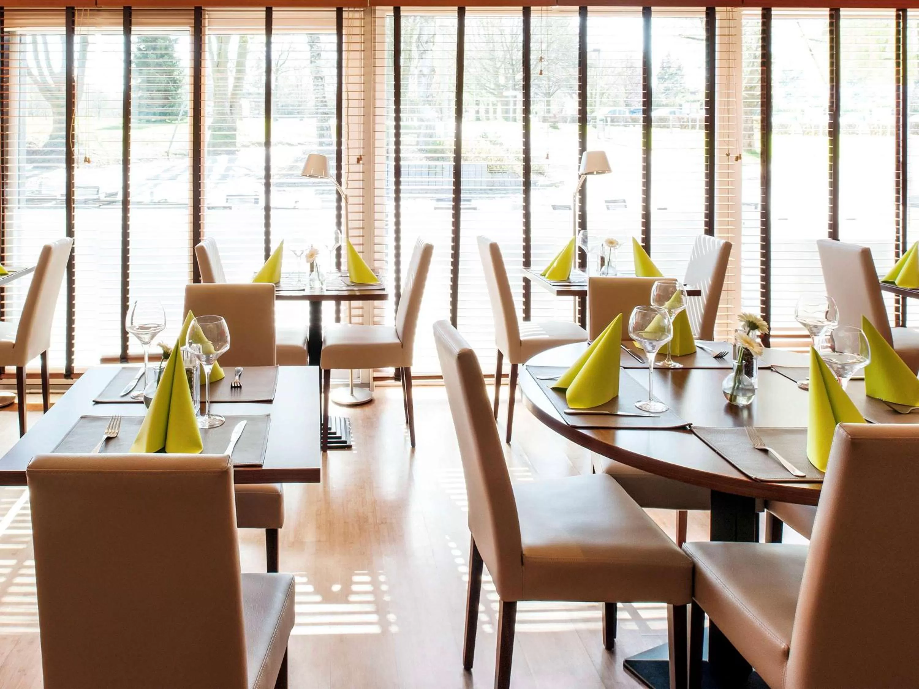 Restaurant/places to eat in ibis Styles Louvain-la-Neuve Hotel and Events